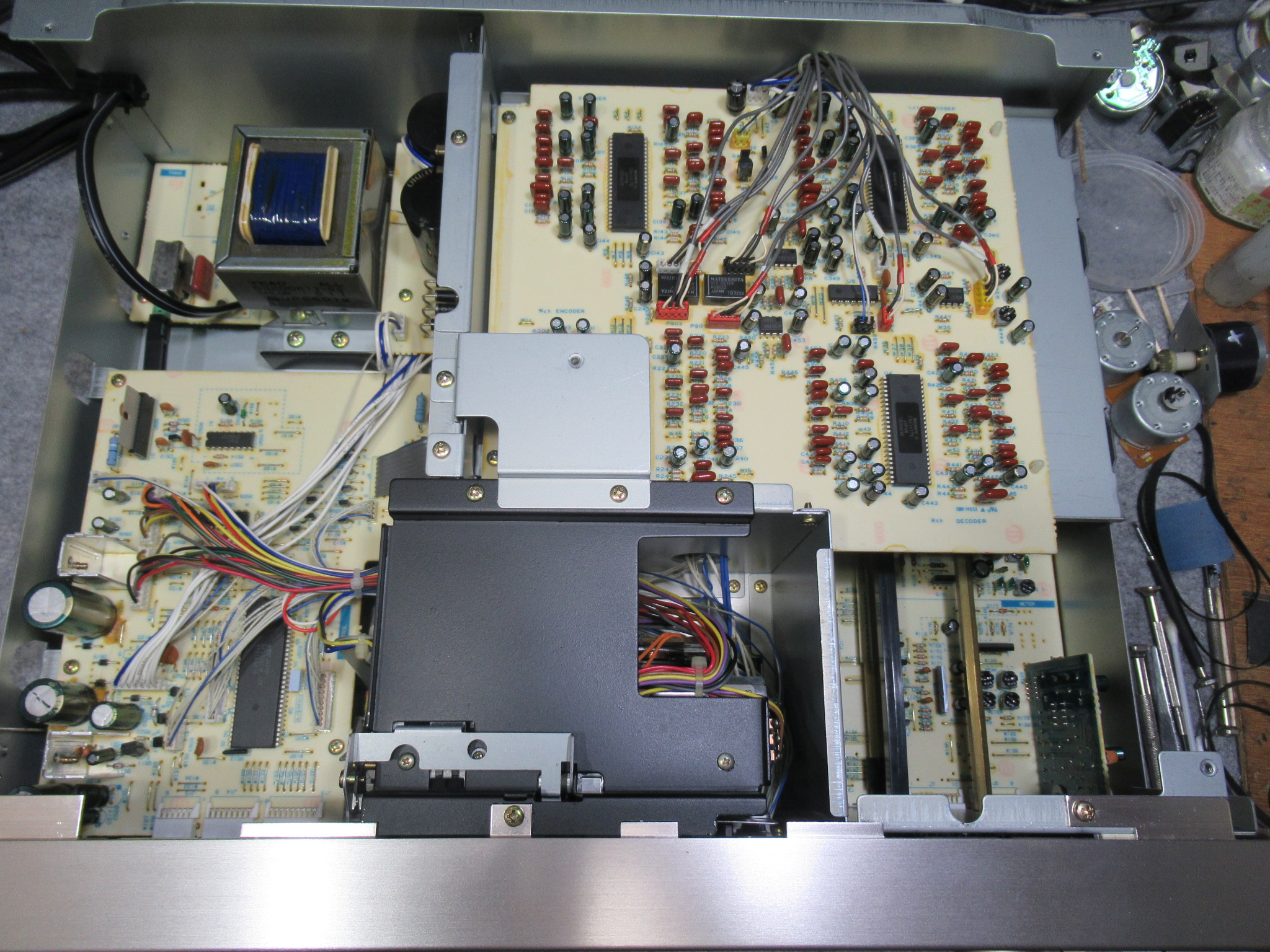 TEAC V-8000S – Audiolife － Enjoy your audio life!!