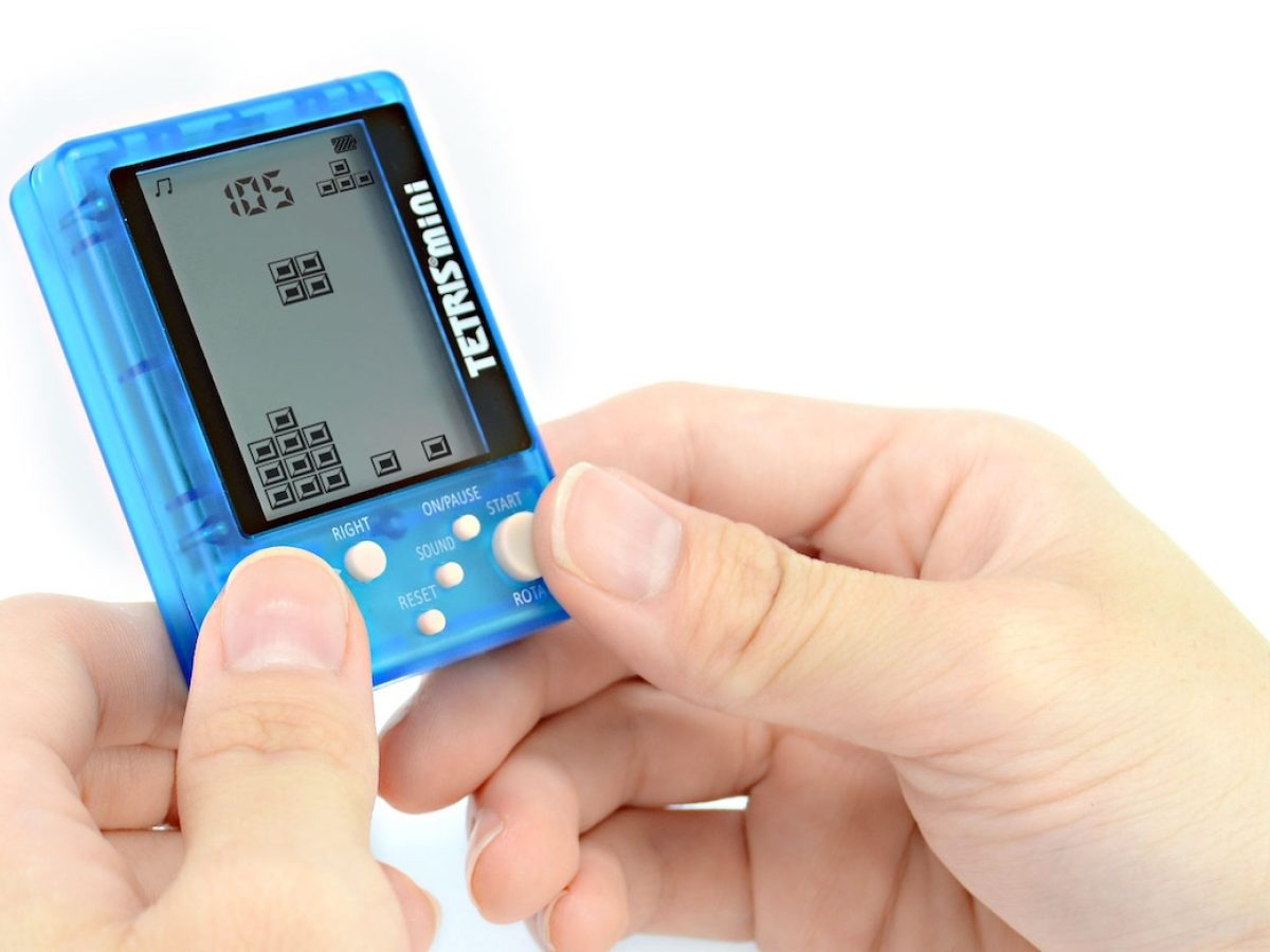携帯ゲーム機「テトリス ミニ」発表。懐かしのキーホルダー型テトリス