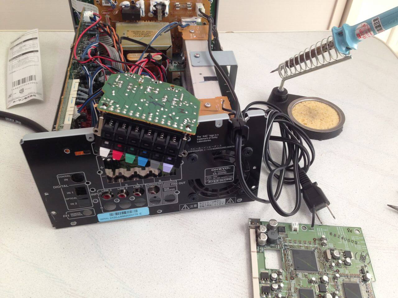 ONKYO製 SA-205HDオーディオアンプの音づまりを修理 | 有限会社オー