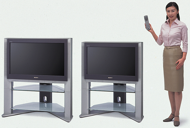 ソニー、D4端子を搭載し高精細平面ブラウン管採用の「WEGA」