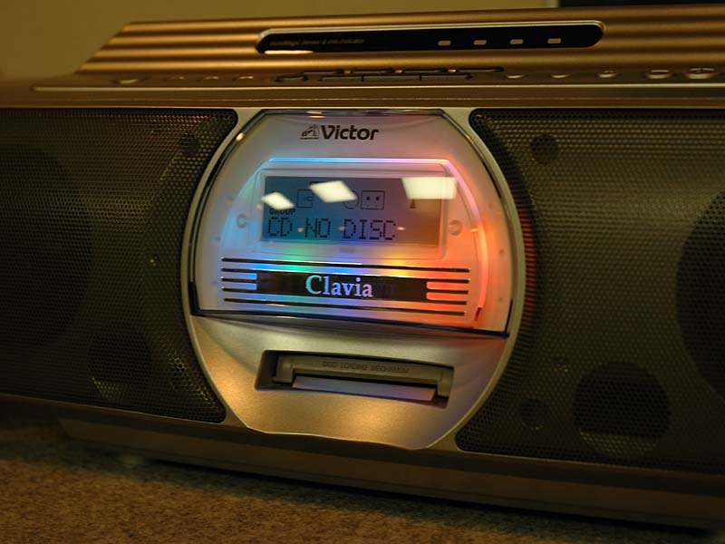 ビクター、「イルミマジック」を搭載したMDラジカセ