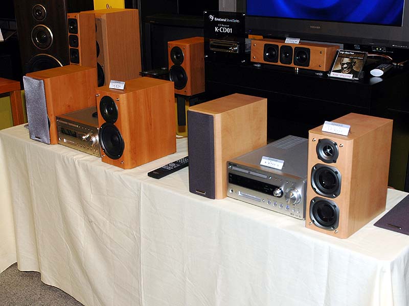 ケンウッド、自動音場補正付きCD/MDコンポの試聴会を開催