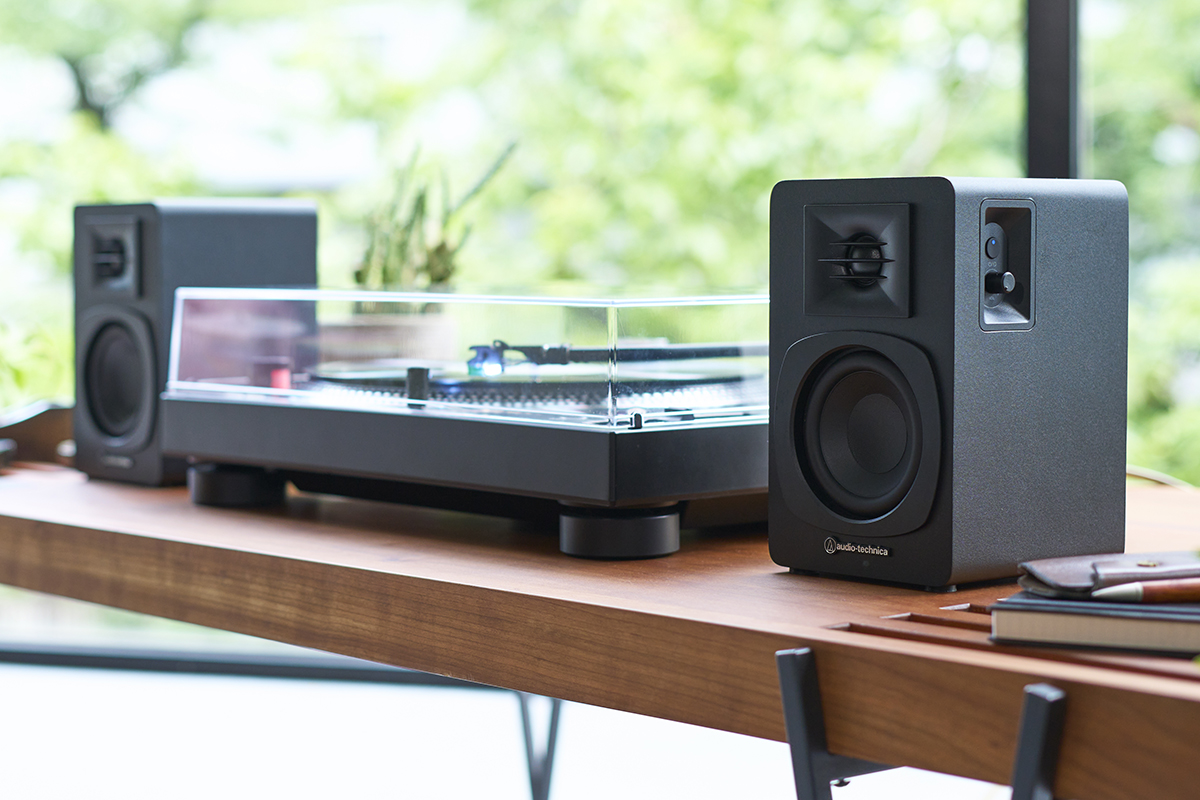 オーテク「アナログオーディオに最適」小型アクティブスピーカー。9900