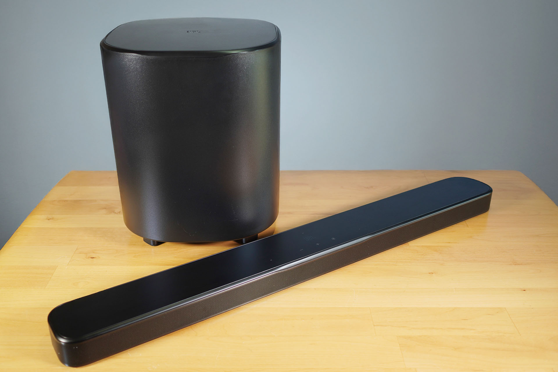 小寺信良の週刊 Electric Zooma!】薄! サブウーファデカ! JBLが放つ