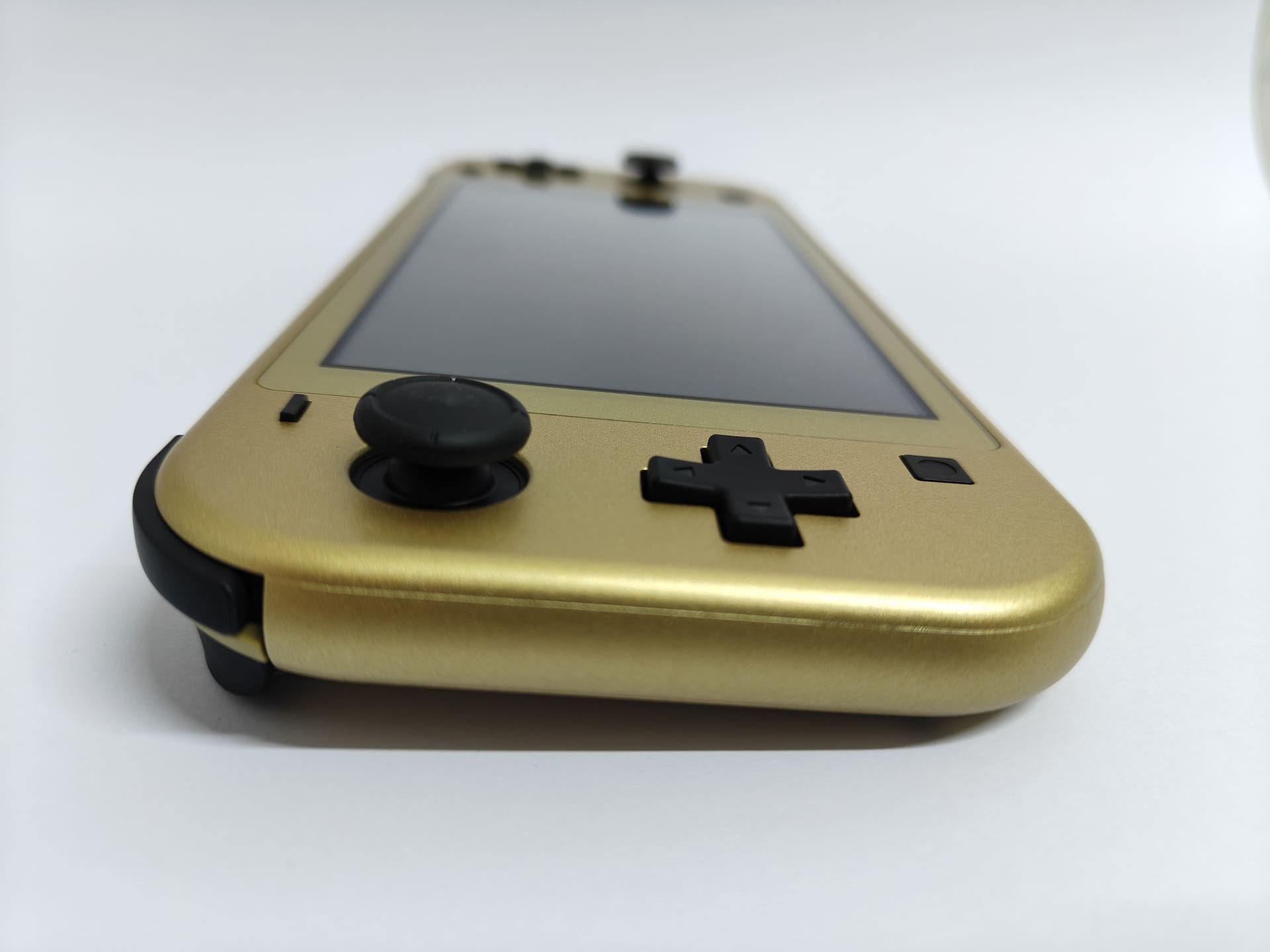 Do you love gold? Take a closer look at the Hyrule Edition