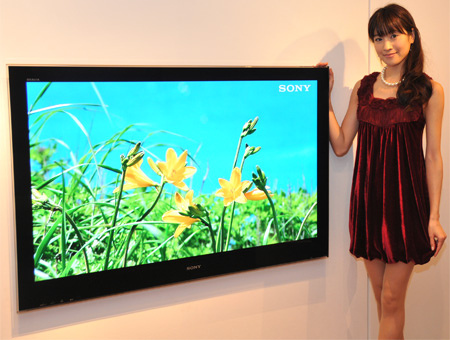 ソニー、新型「BRAVIA」は「壁掛けのハードルを下げた」スリムモデル