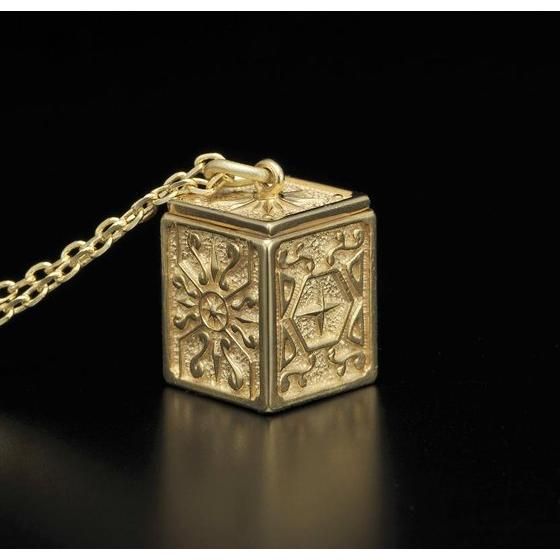 受注生産】聖闘士星矢 黄金聖衣箱（ゴールドクロスボックス）デザイン