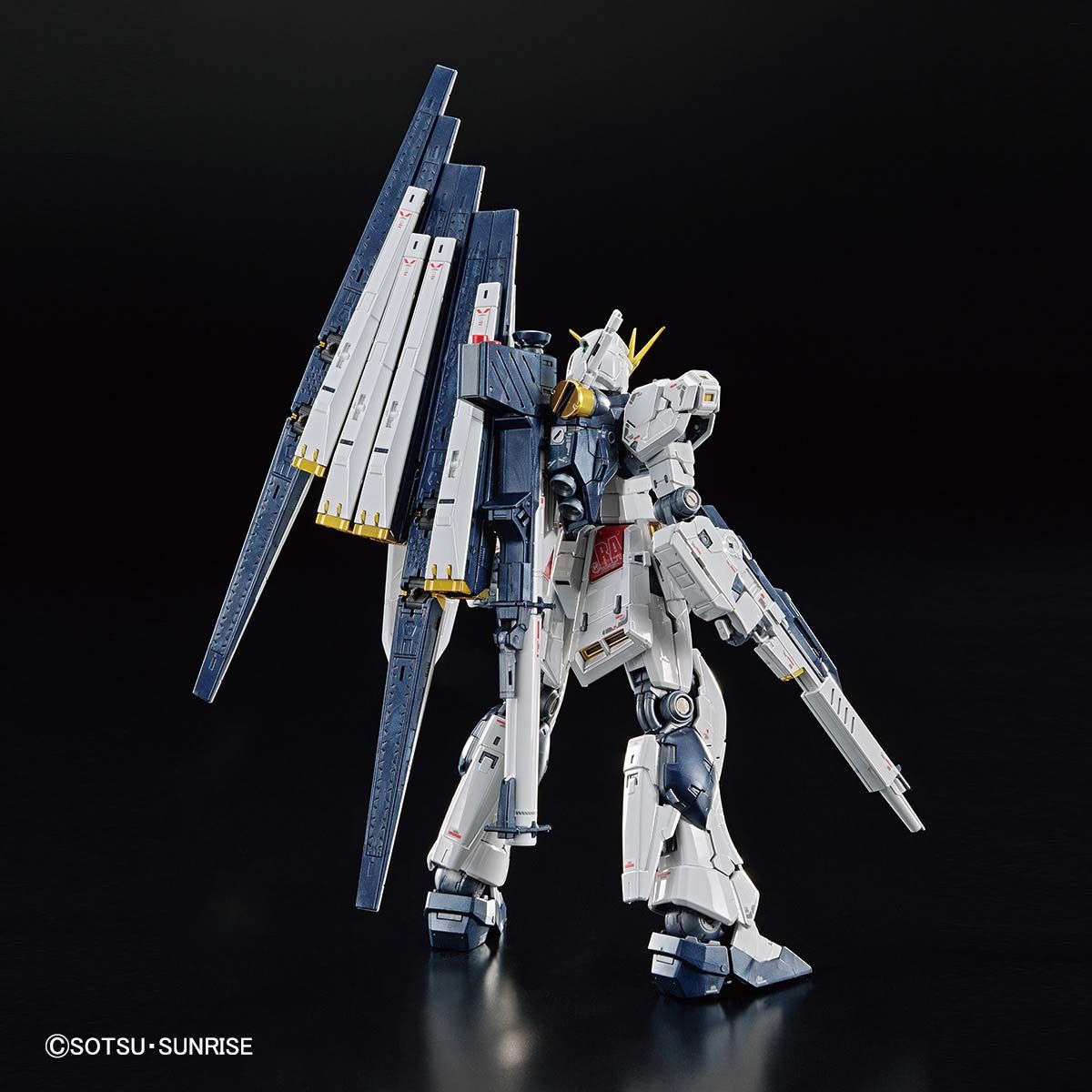 RG 1/144 【ガンダムベース限定】 νガンダム［チタニウム
