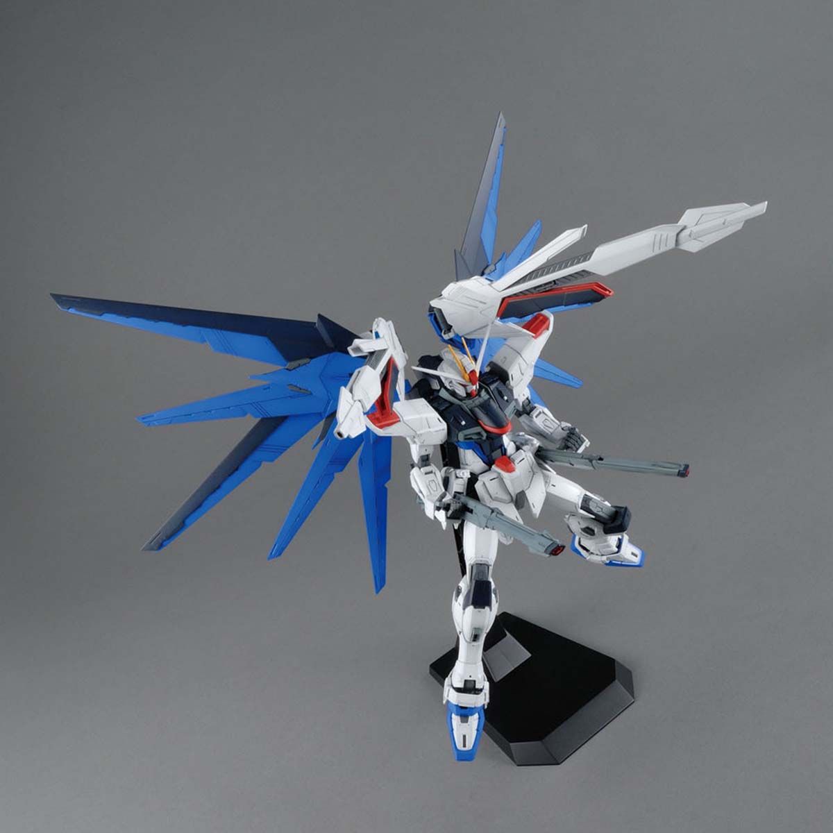 MG 1/100 フリーダムガンダム Ver.2.0｜バンダイ ホビーサイト