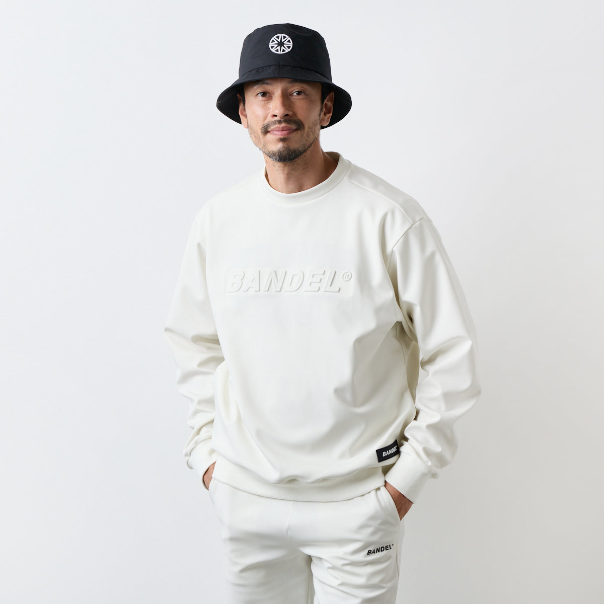 エンボスロゴ クルーネック – BANDEL®︎｜公式オンラインストア