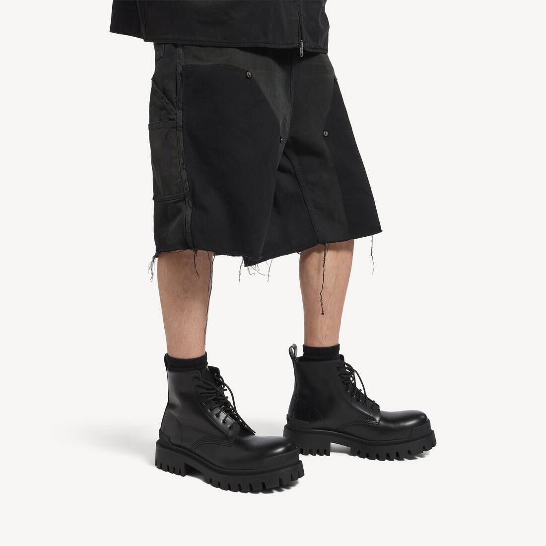 ブラック の メンズ Strike レースアップ ブーツ | Balenciaga JP