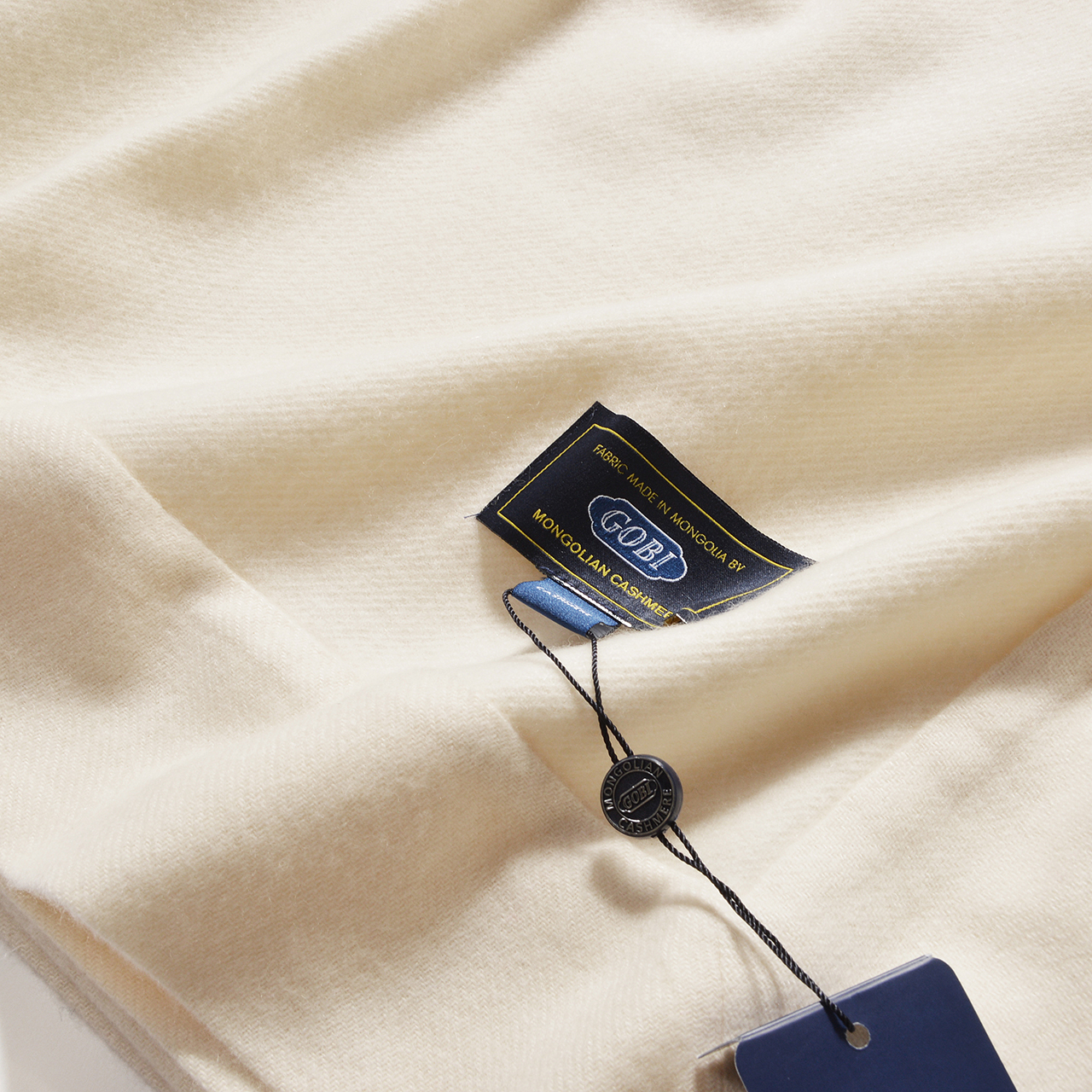 初体験の心地良さ】GOBIカシミヤ100％毛布 ～一度包まったら一生忘れ