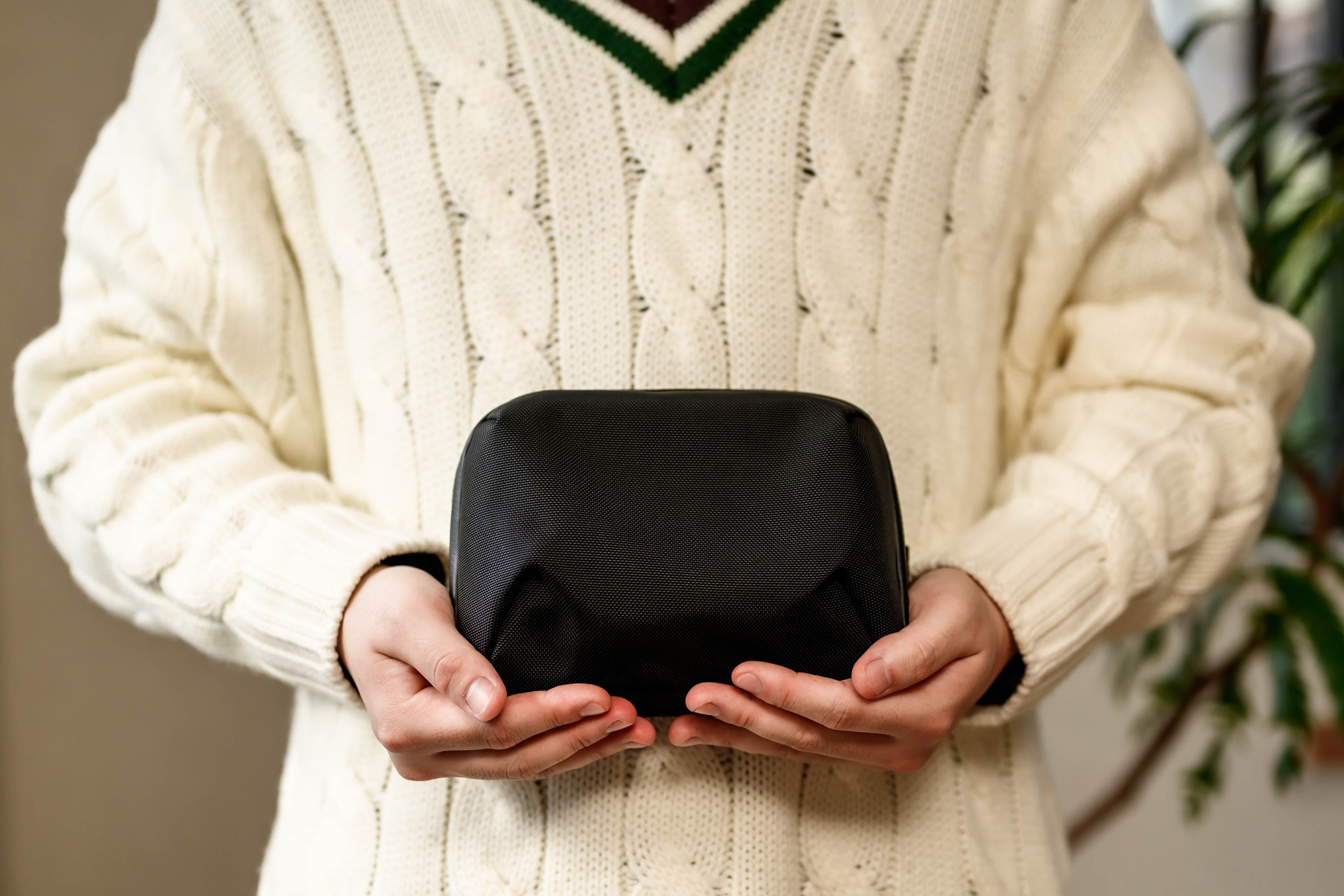 iPadユーザーのためのボディバッグ「HALFDAY PACK ver.2」 | drip公式