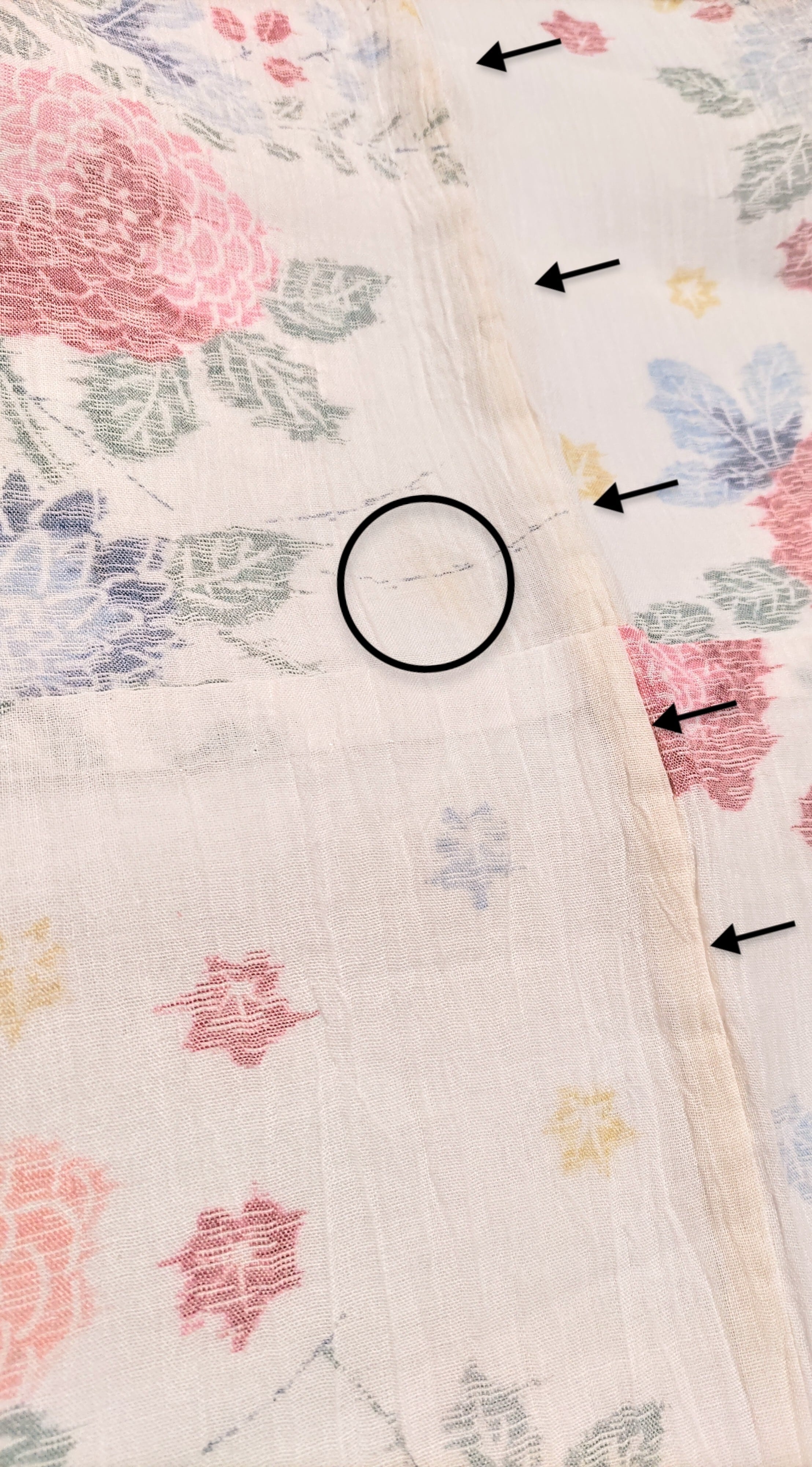 小千谷ちぢみ 白地にカラフルなお花柄 | リサイクル着物 菅野