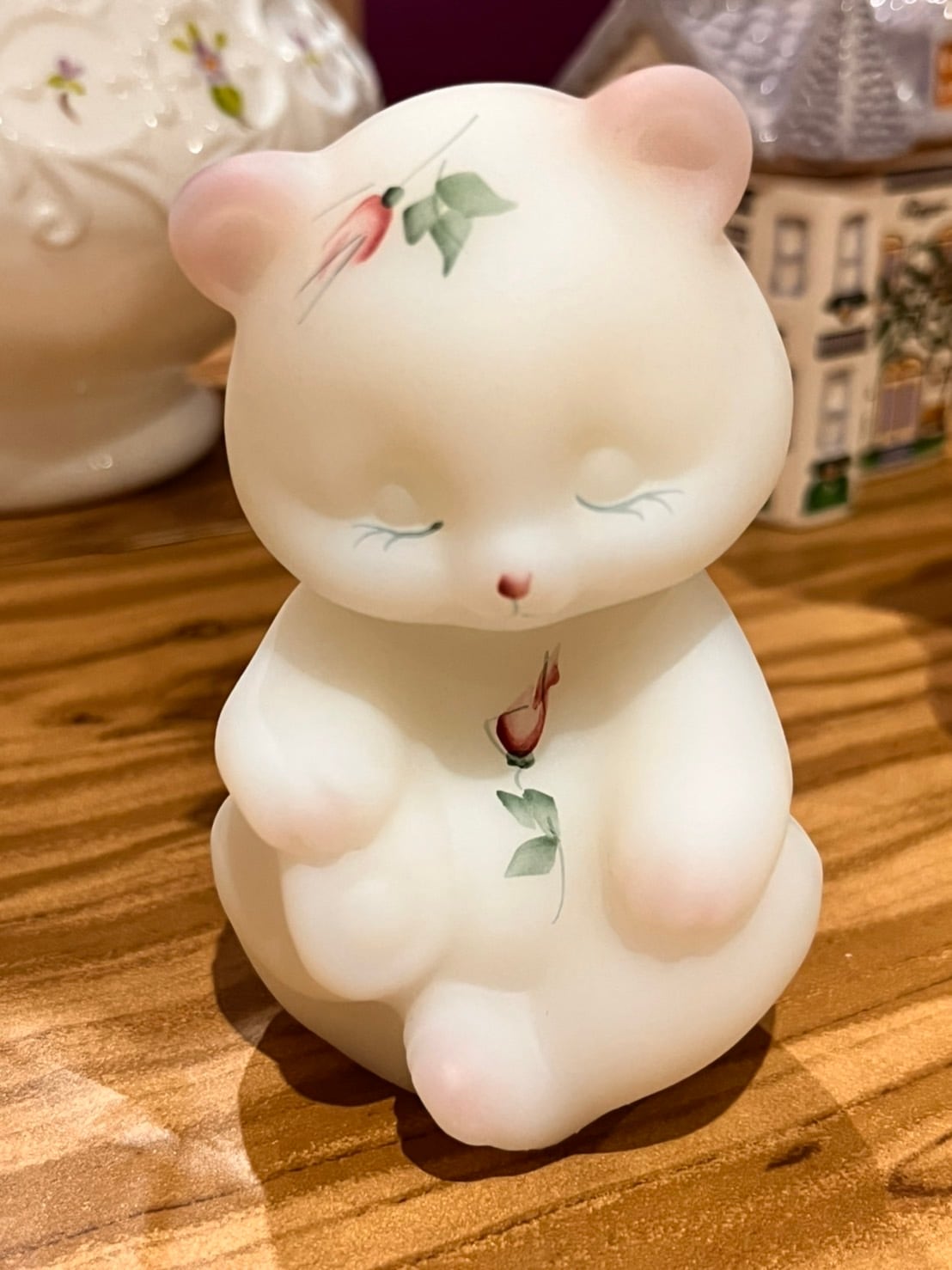 Fenton フェントン クマのフィギュリン ピンクの花柄 ミルクガラス