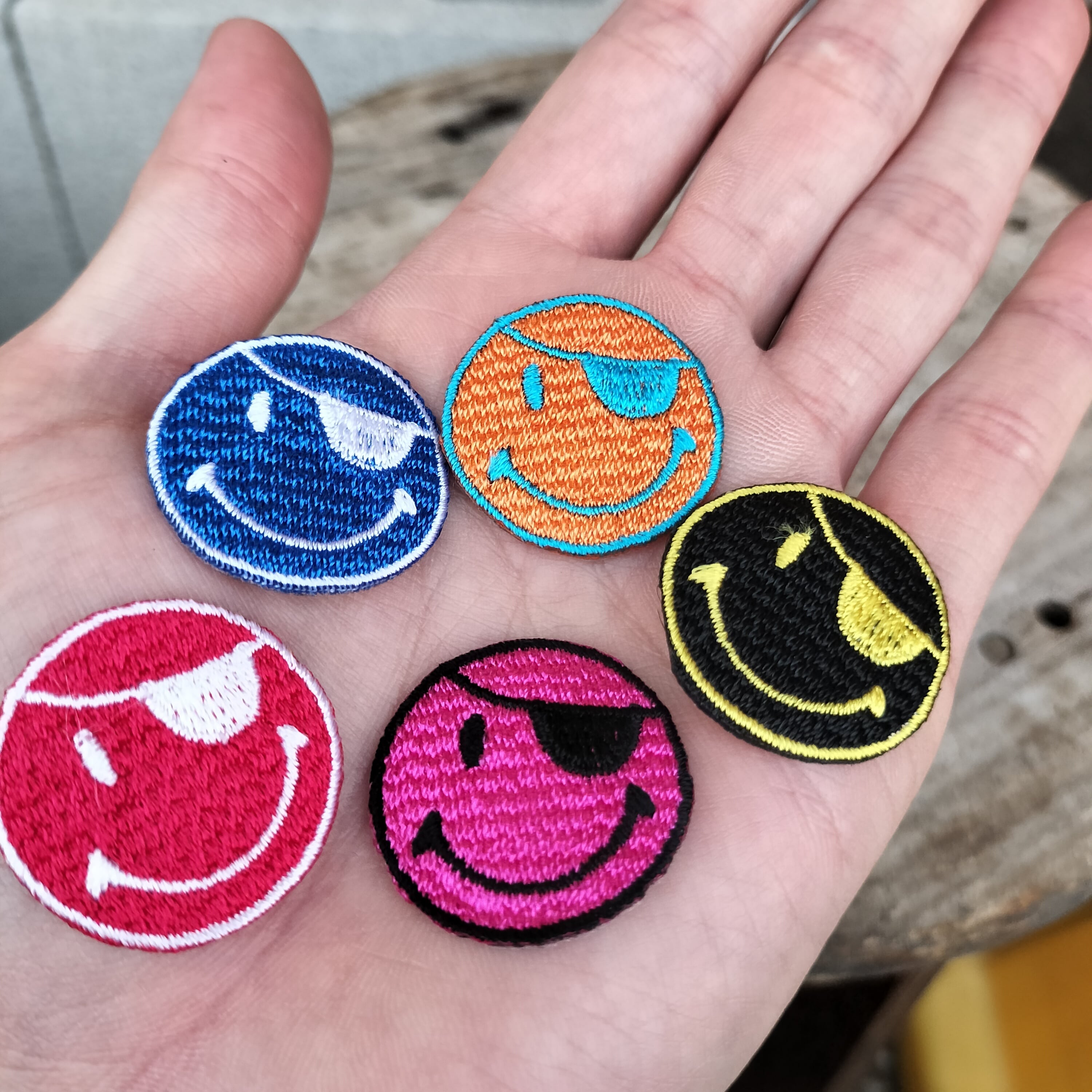 デッドストック/アイロンワッペン/BAD SMILE 5枚1セット アソート