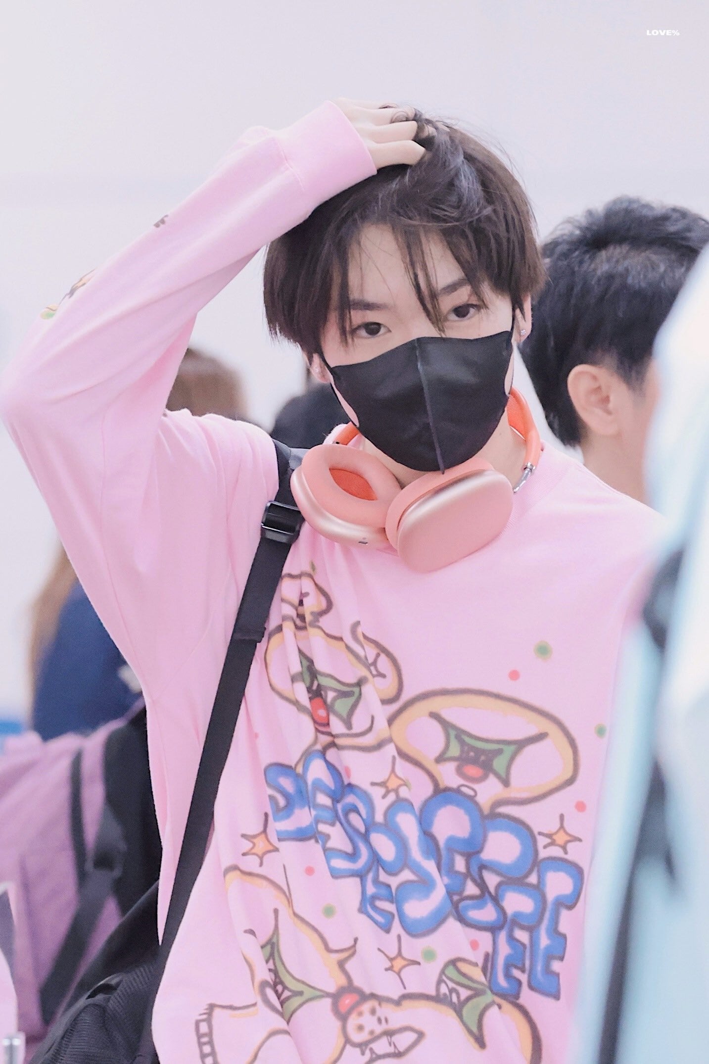 ☆NCT WISH サクヤ 着用！！【YESEYESEE】Tulrexx Air Brushed L/S