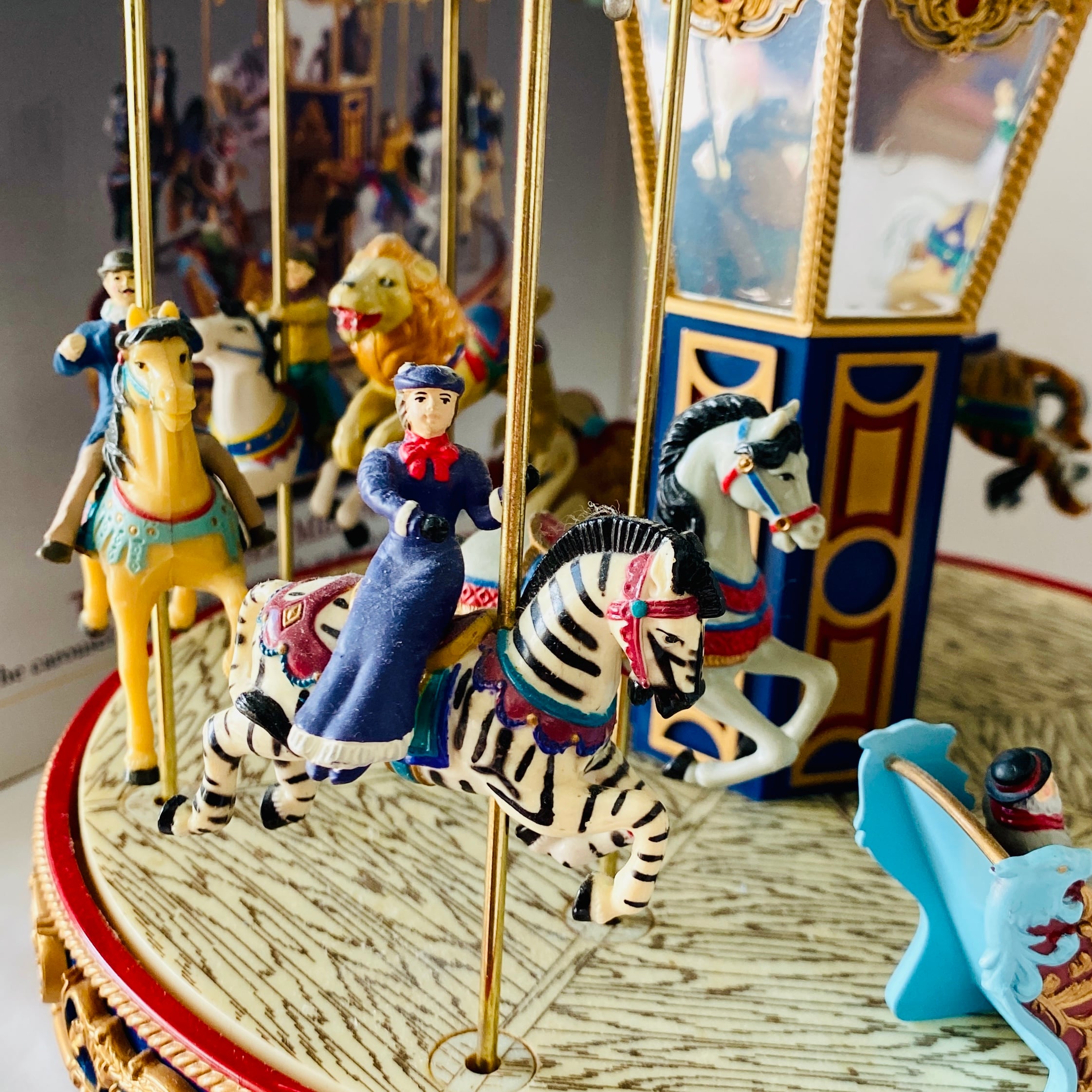 ☆ミスタークリスマス カルーセル ゴールドラベル オリジナルボックス