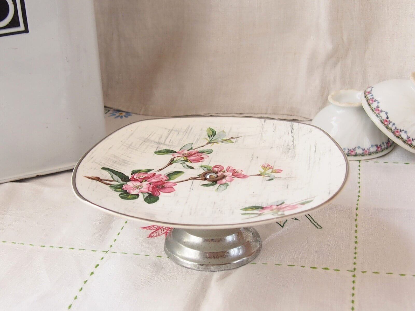 イギリスアンティーク ケーキスタンド ミッドウィンター | Bonny Bee