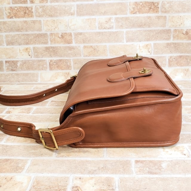 オールドコーチ ☆ USA製 ターンロック レザー ショルダーバッグ A4OK