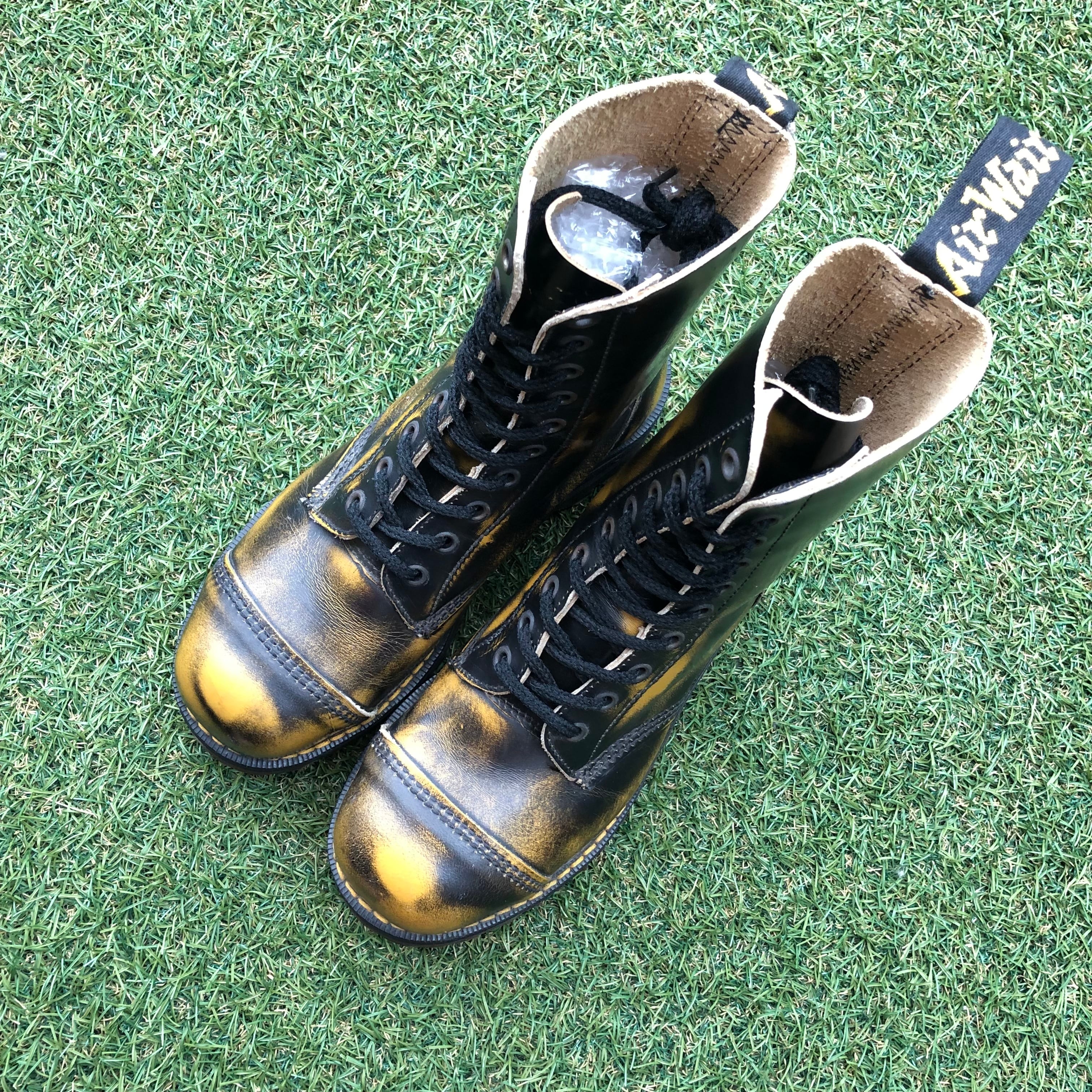 イングランド製！ Dr.Martens ドクターマーチン スチールトゥ10ホール