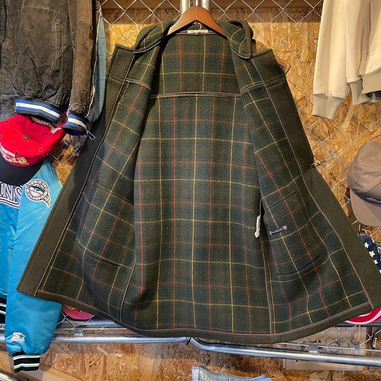 Montgomery モンゴメリー イングランド製 ダッフルコート ウールコート