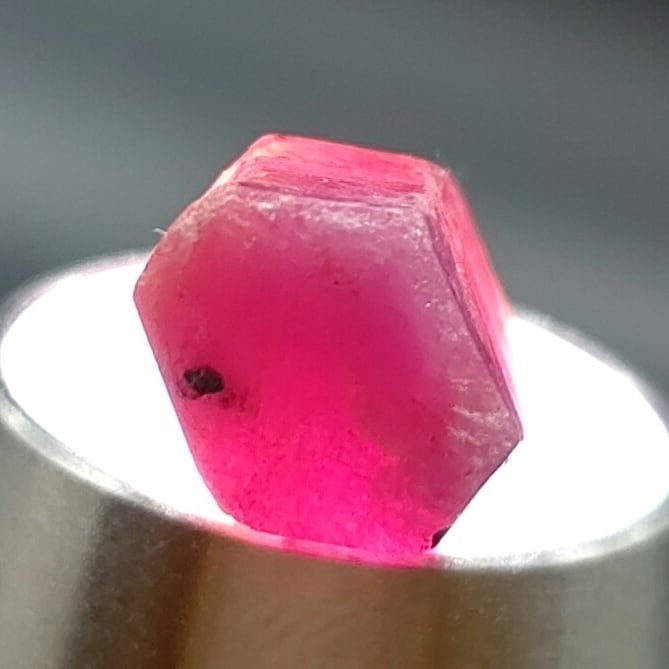 タンザニア産ルビー原石(コランダム) AB52 | MAMPUKU