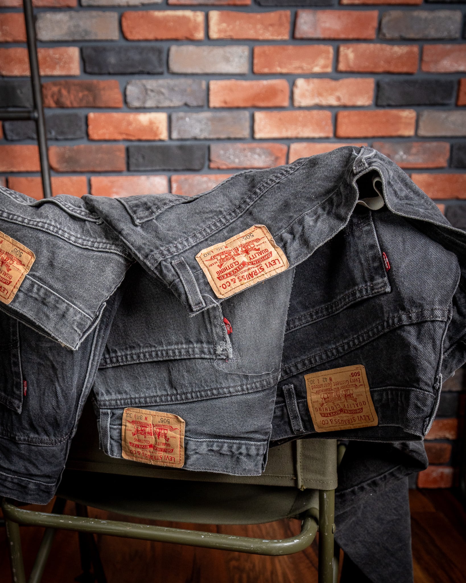 W42 L32】Levi's 505 Black Denim 