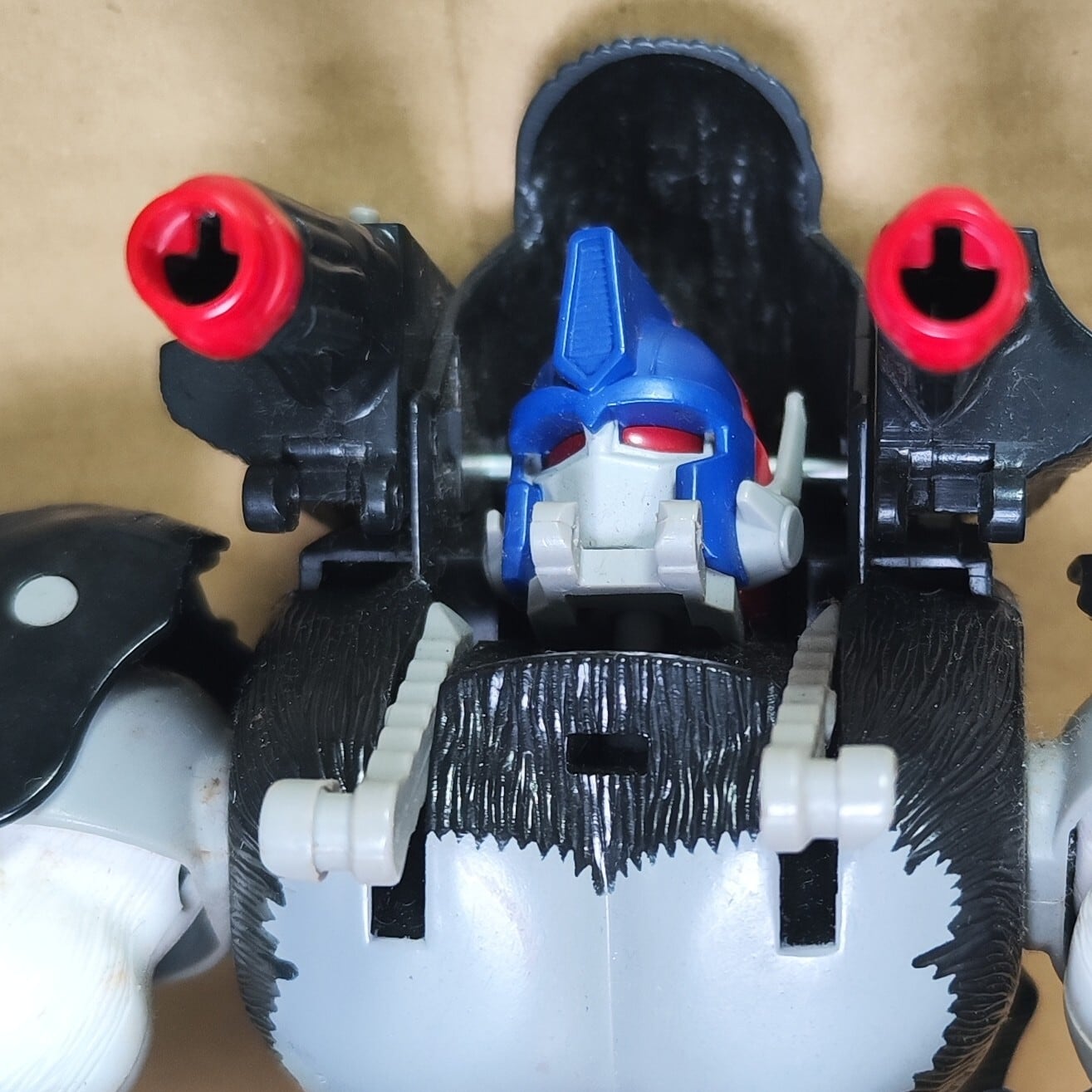 ジャンク品】トランスフォーマービーストウォーズ コンボイ