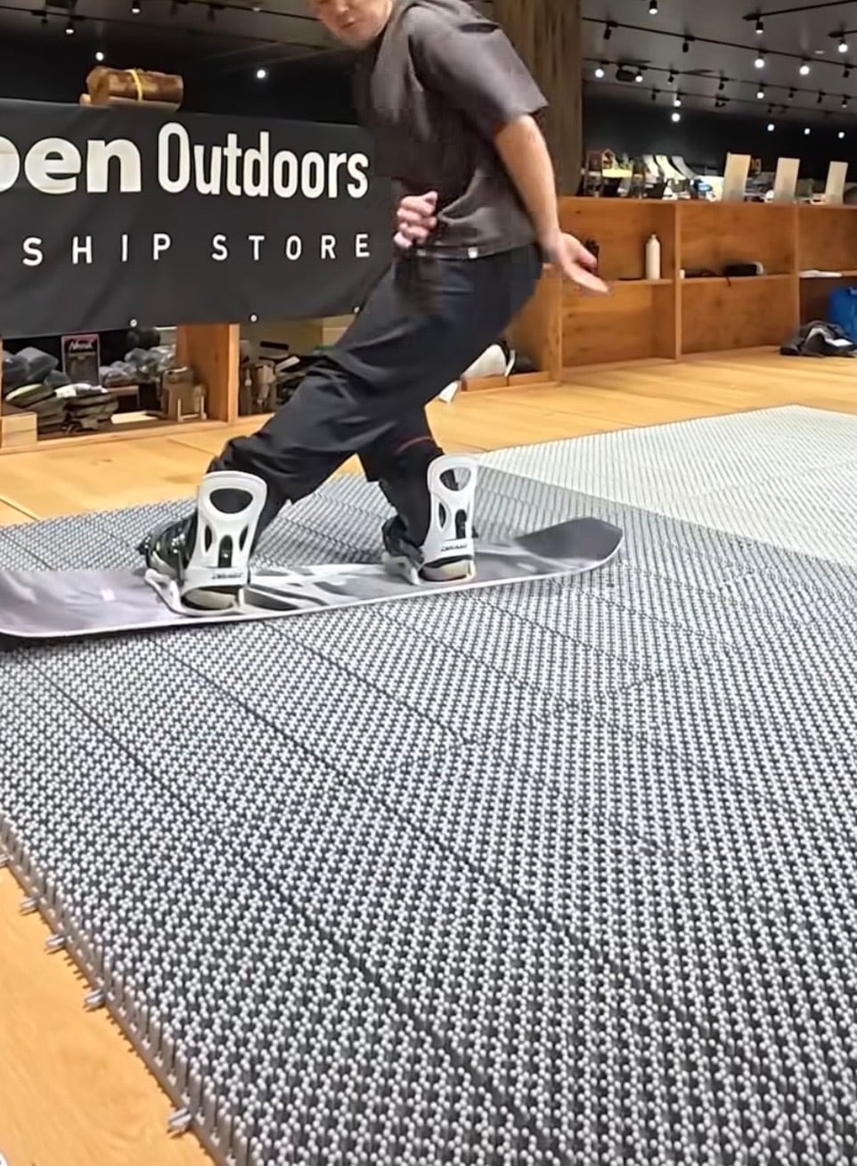 スノーボードシバトレ専用人工芝 ”トリックスノー” 24枚組み | momentum