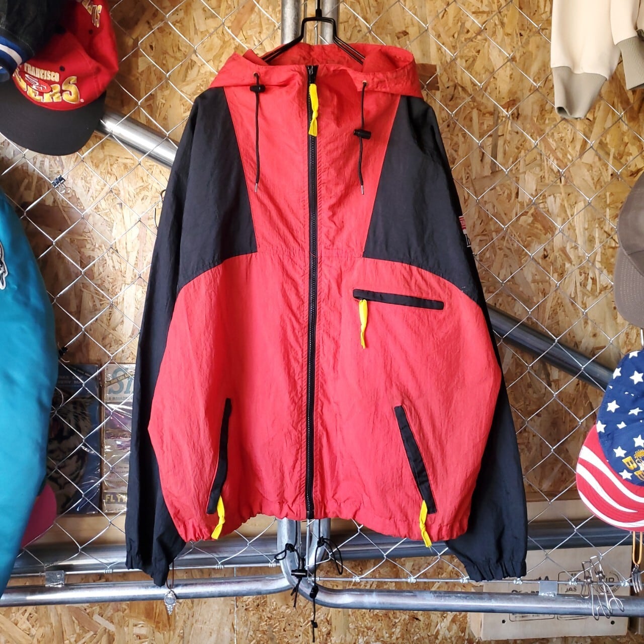 Marlboro マルボロ 刺繍ロゴ ナイロンジャケット 90s 90年代 アメカジ