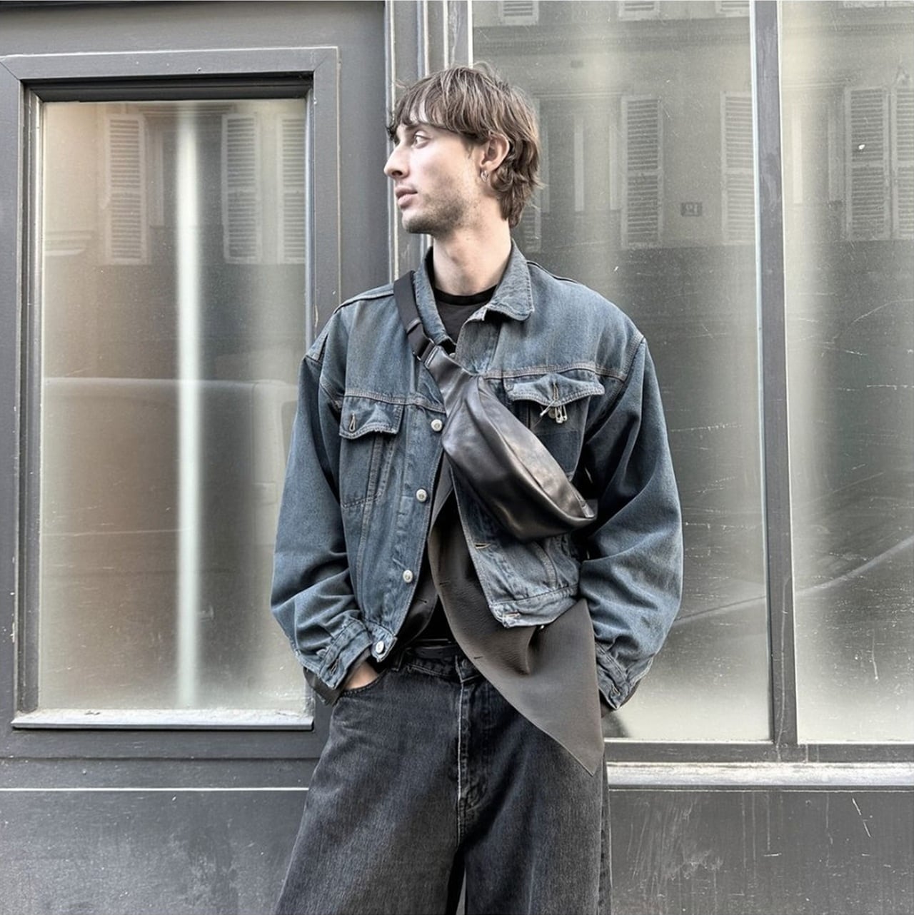 194ABG03 Leather small waist bag 'demi cercle' 19 ボディバッグ