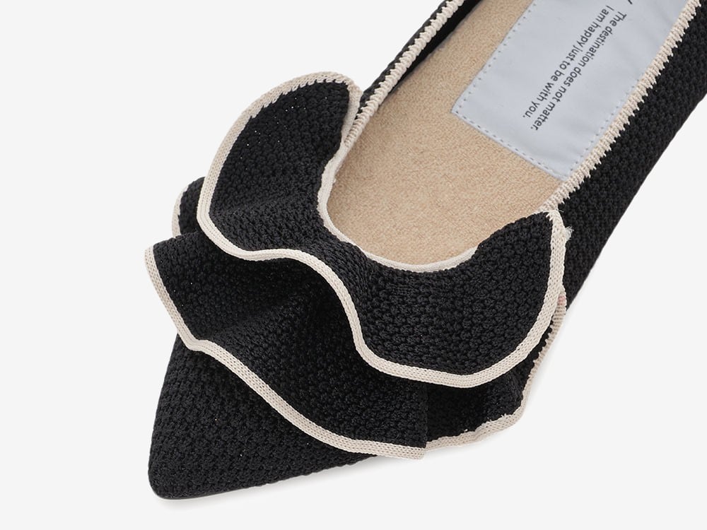 pointed-FRIN / BLACK & BEIGE | Offen