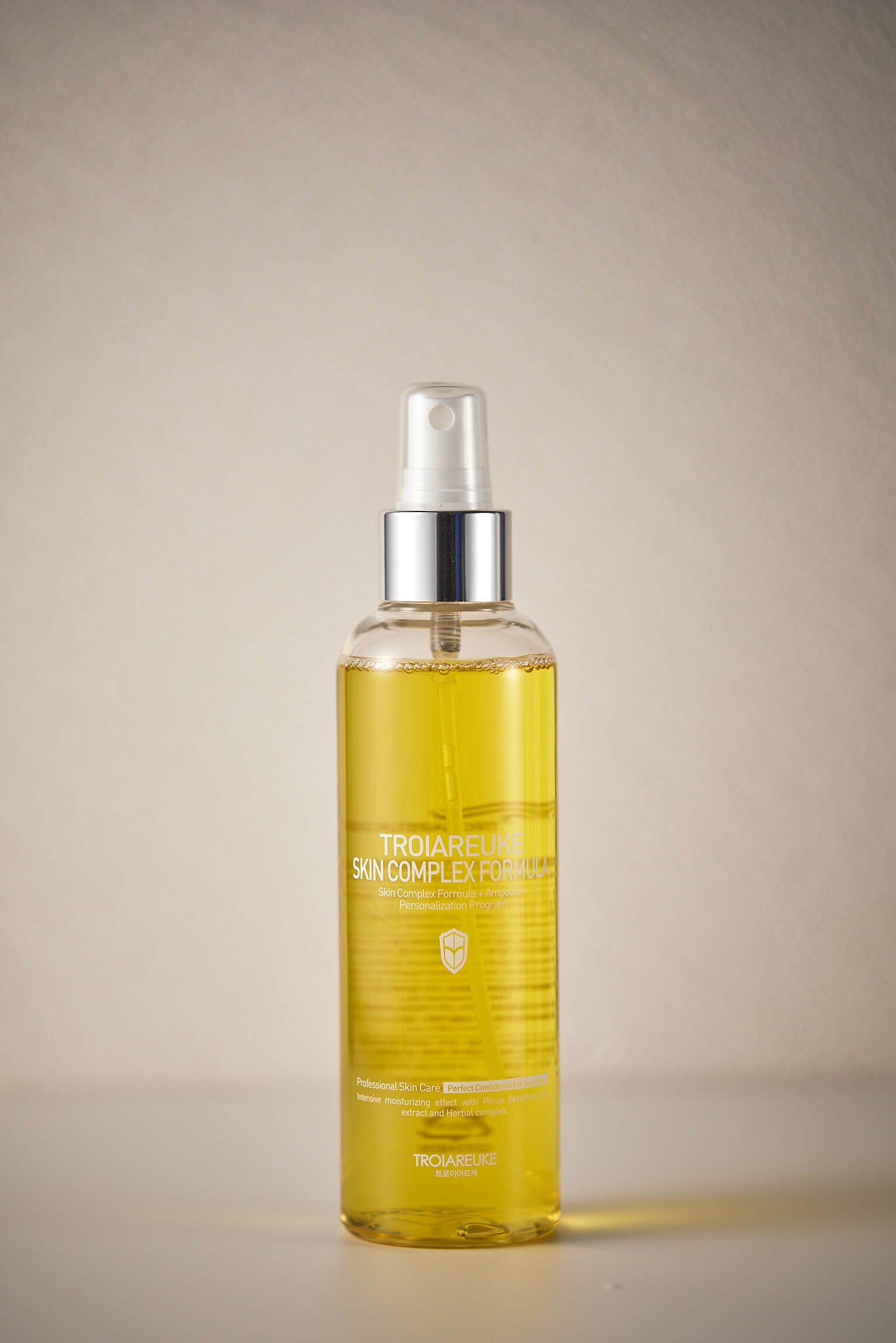 TROIAREUKE | salonmoon