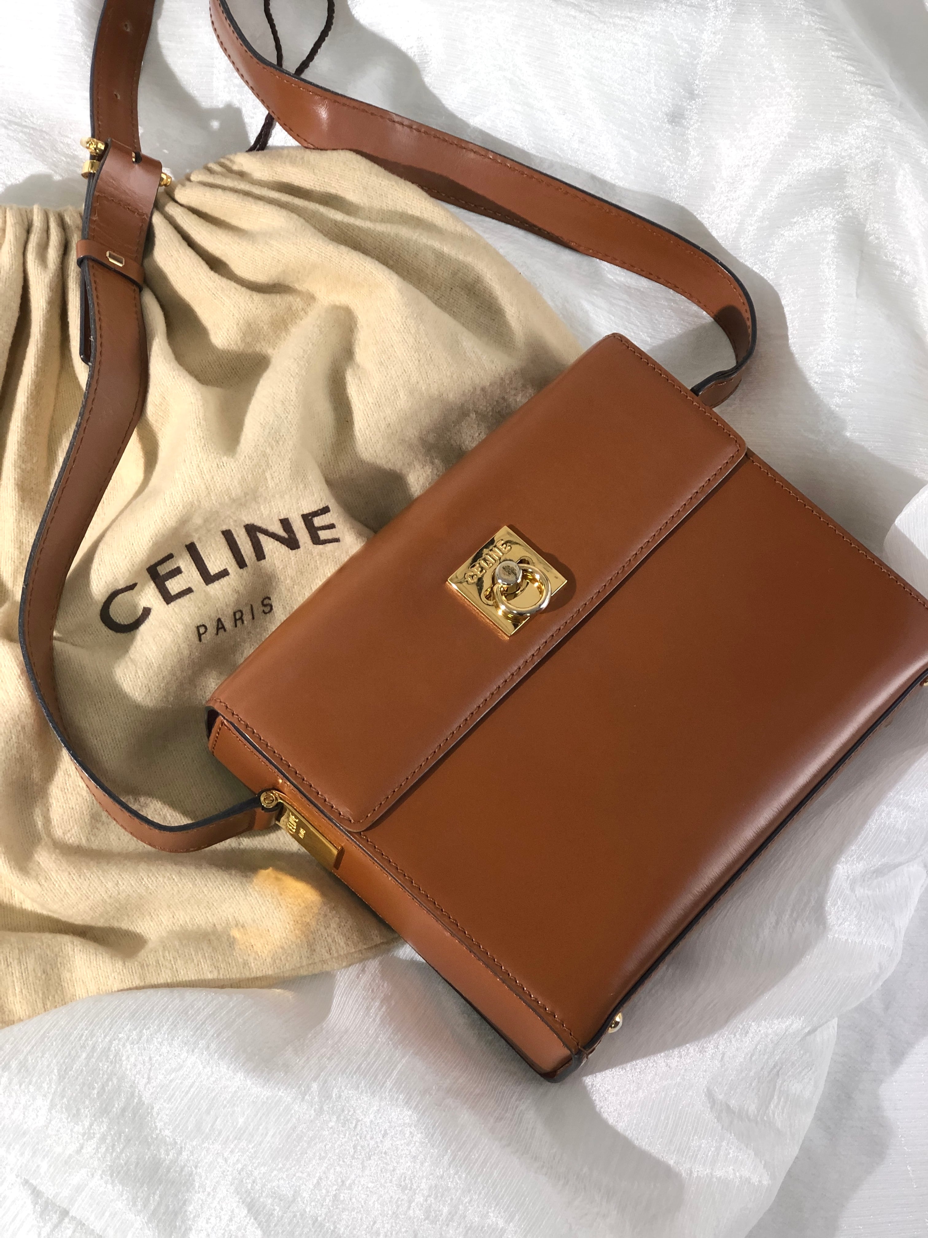 CELINE セリーヌ ロゴ ガンチーニ レザー ボックス クロスボディ