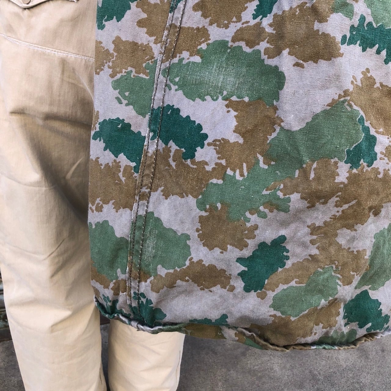 激レア東ドイツ軍幕フローラルカモ ブルメンターン 激レア東ドイツ軍幕