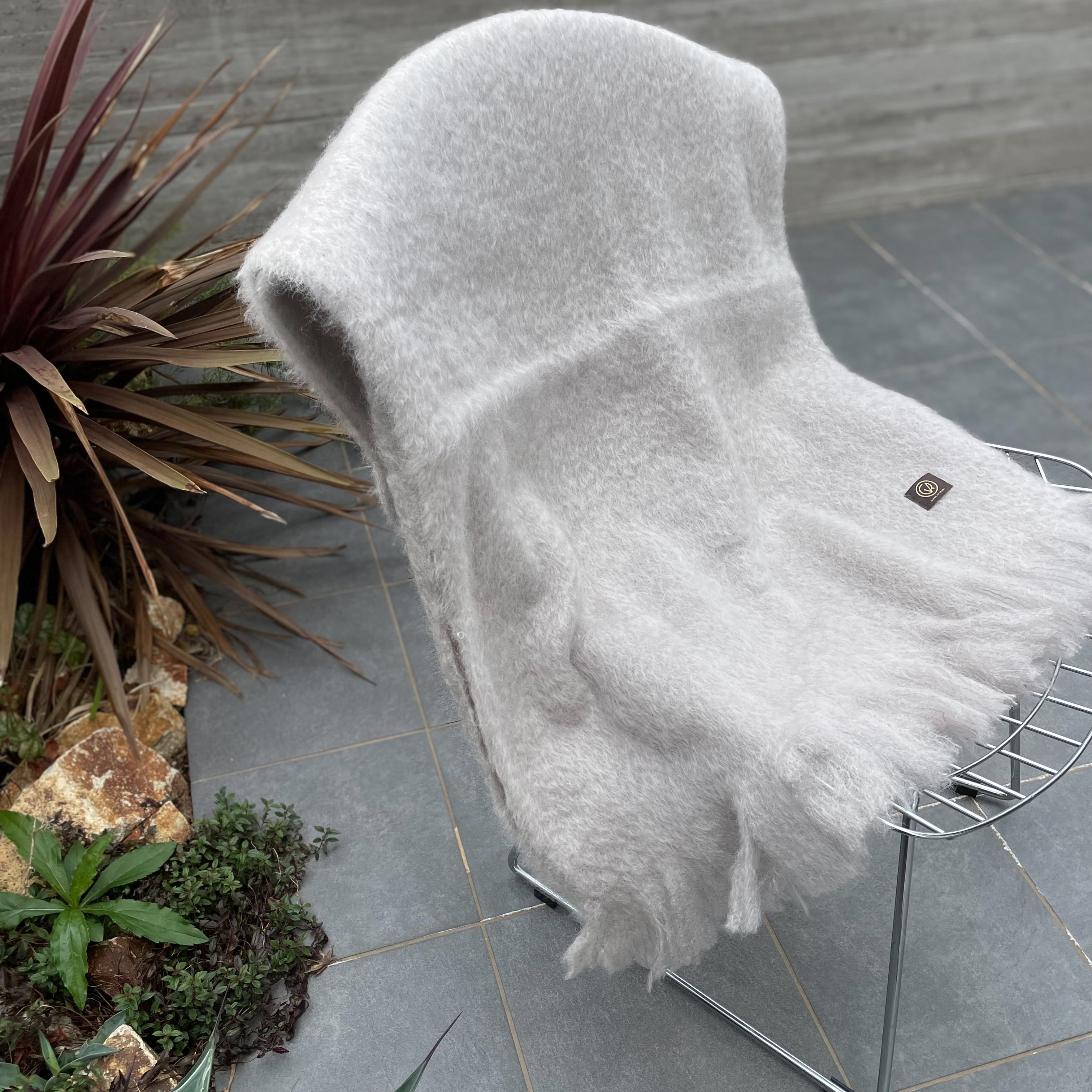 MANTAS EZCARAYモヘアブランケット】 | À L'ecrin