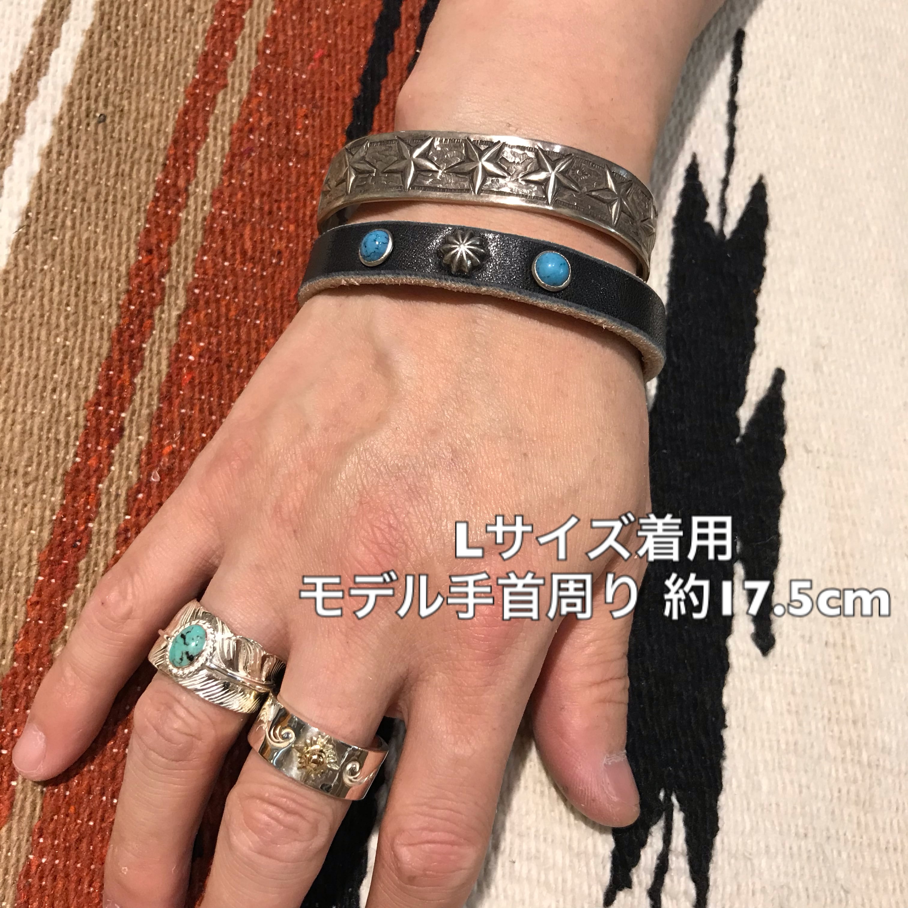 即納☆送料無料】レザーブレス 3連 アポロ コンチョ スタッズ バングル