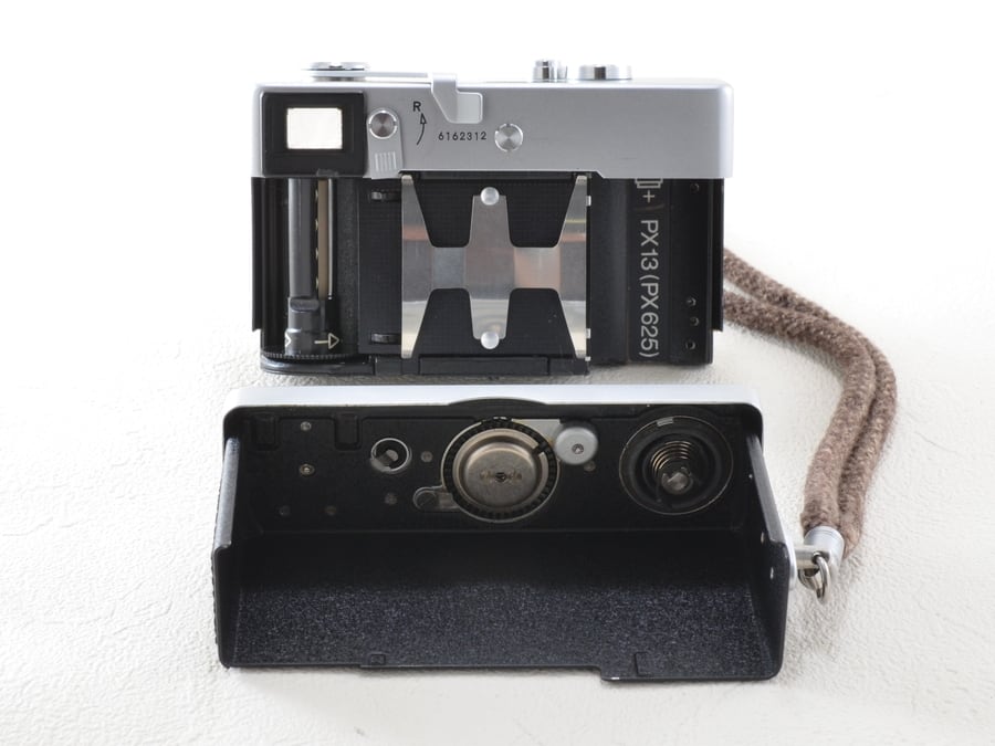 Rollei 35 / Carl Zeiss Tessar 40mm F3.5 整備済 ローライ（22404