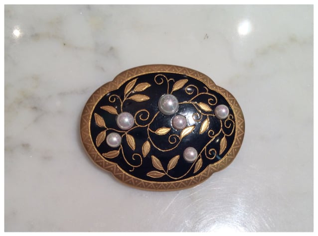 18】AKIO MORI 珊瑚と金彩のブローチ ヴィンテージ レア 18】AKIO MORI