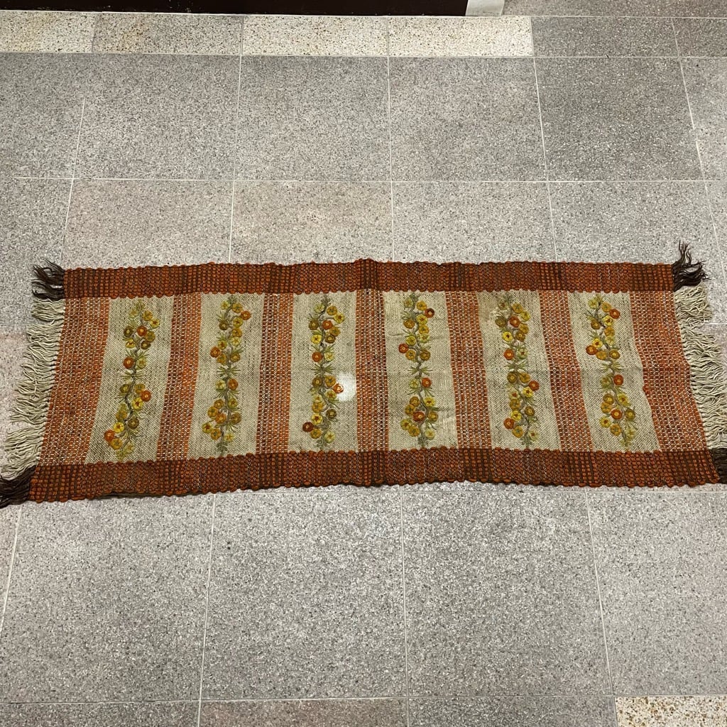 段通 かなり汚れてます。 花と鳥の刺繍 グレーのラグ 楽天市場】【中国