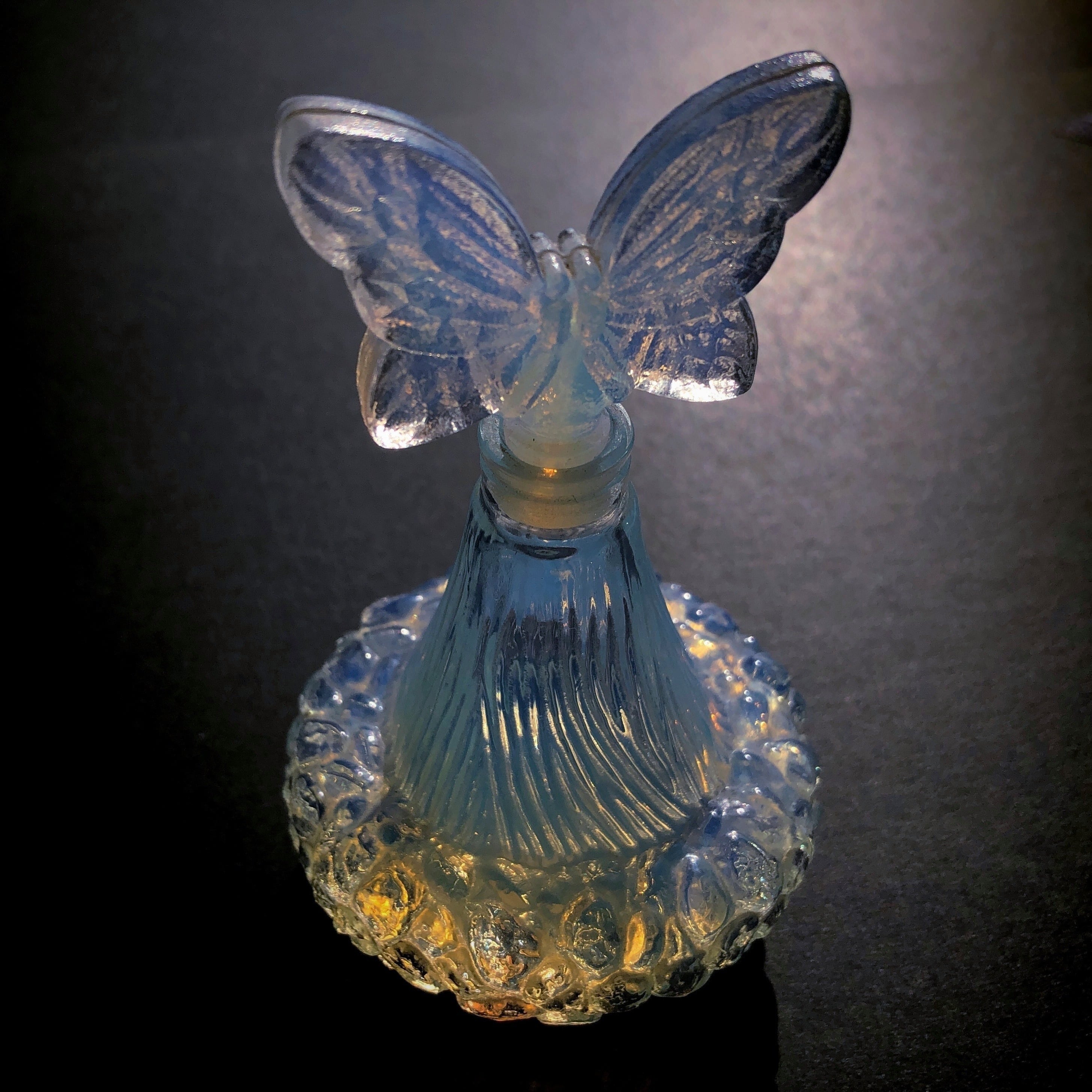 オパールセントガラスの香水瓶 | メルキュール骨董店