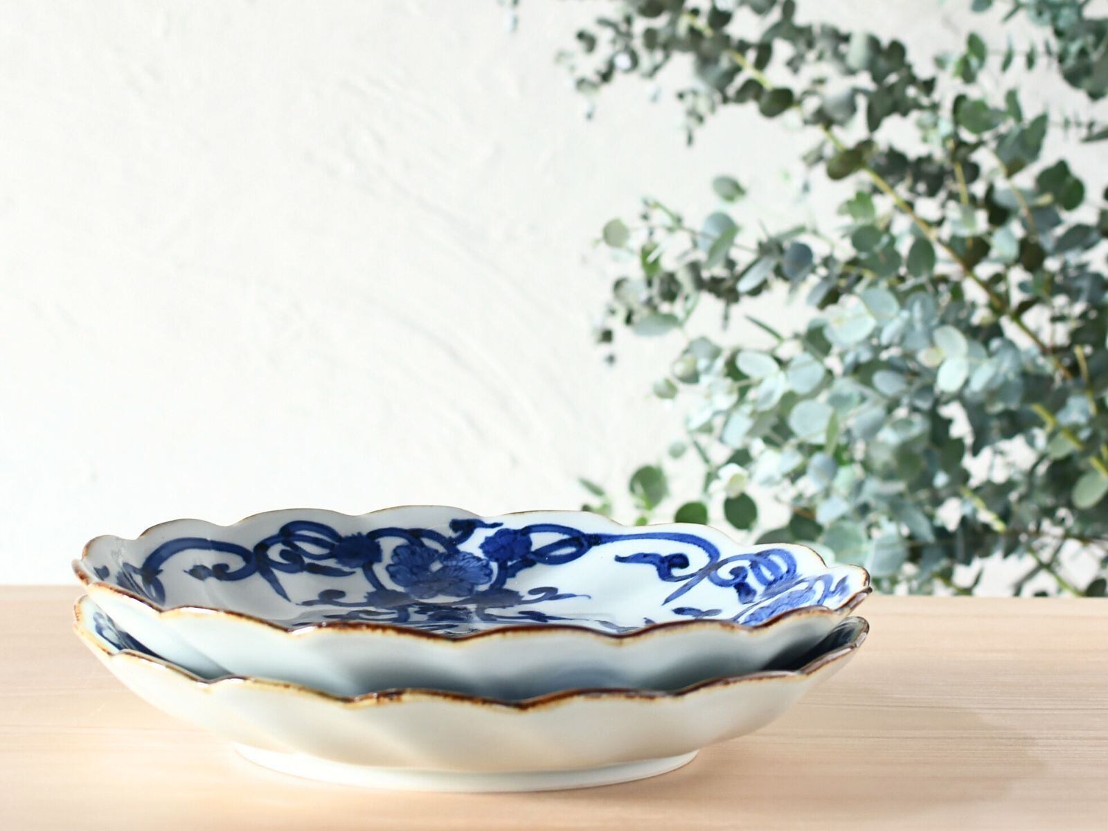 有田焼 福泉窯 手描き 染付見込鳳凰絵捻り彫7.5寸和皿 | ARITAYAKI STORE