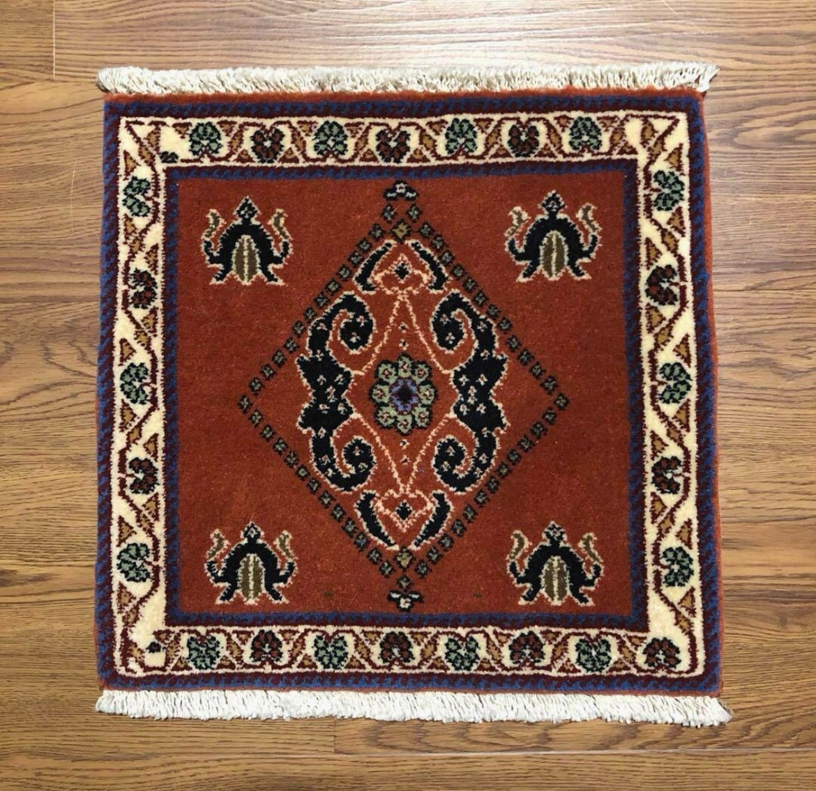 ペルシャ絨毯(トライバルラグ) プチサイズ チェアマット 椅子の座布団