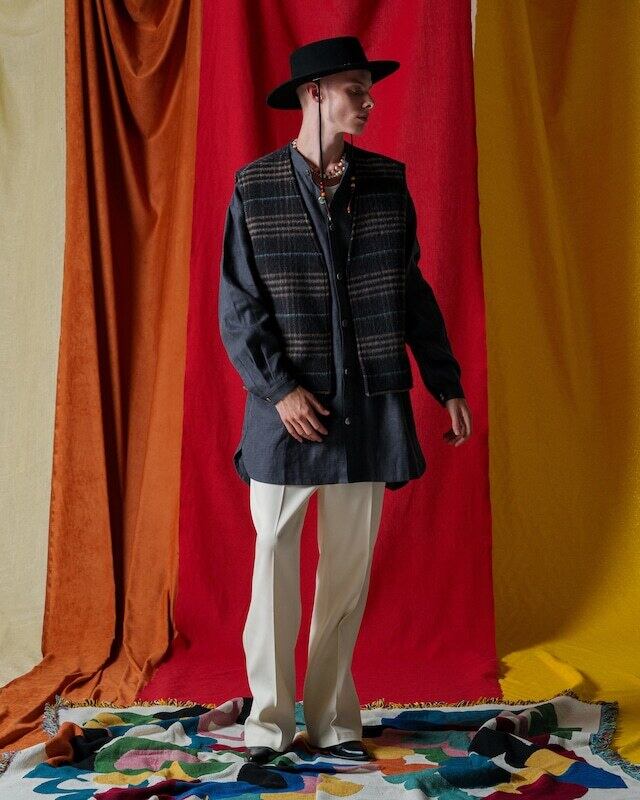 AMBERGLEAM - Reversible Wool Vest (L/XL) ¥36000+tax | KODONA in