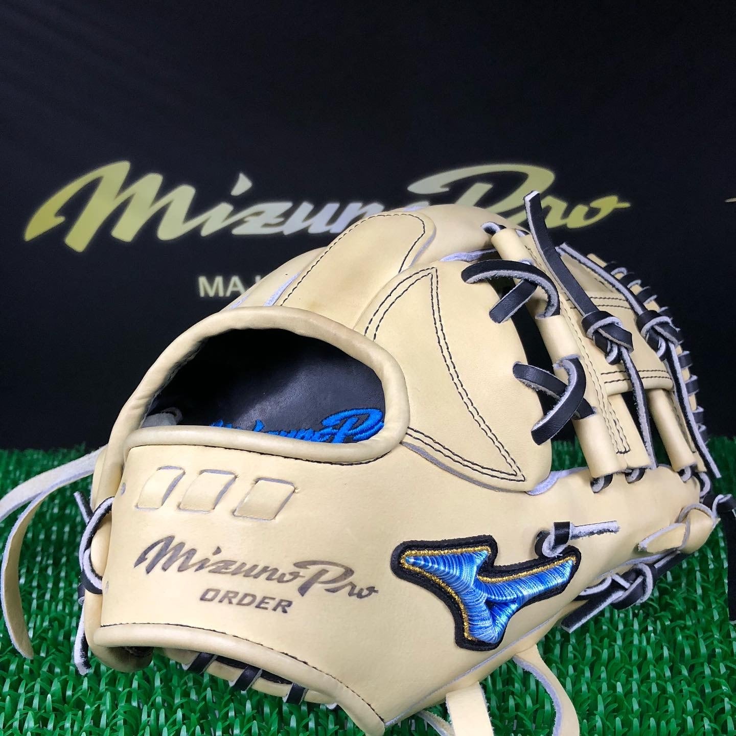 ミズノプロ 硬式内野手用 ダイバーシティブルー Amazon | 硬式用