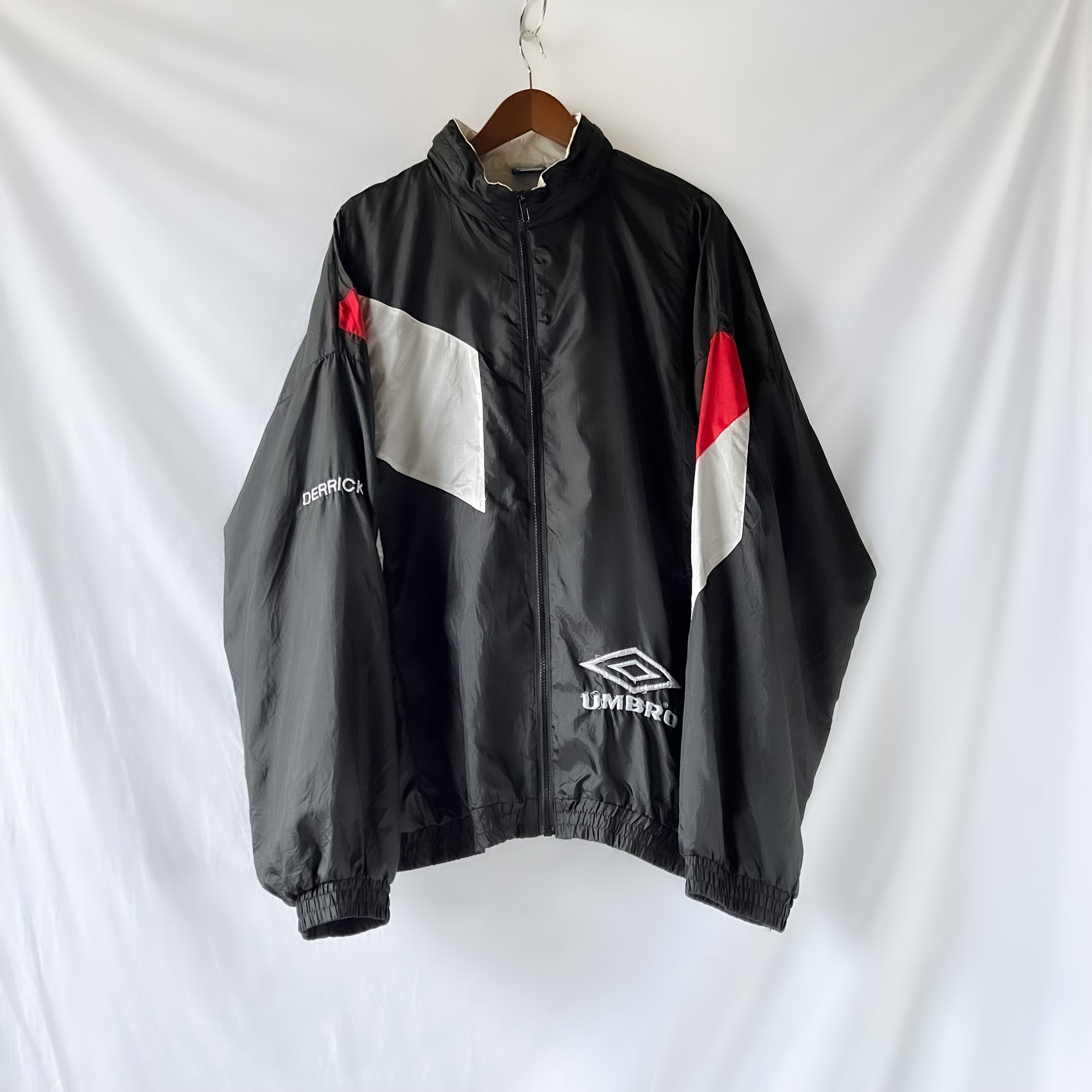 専用 90s “UMBRO” black nylon jacket 90年代 アンブロ 青タグ