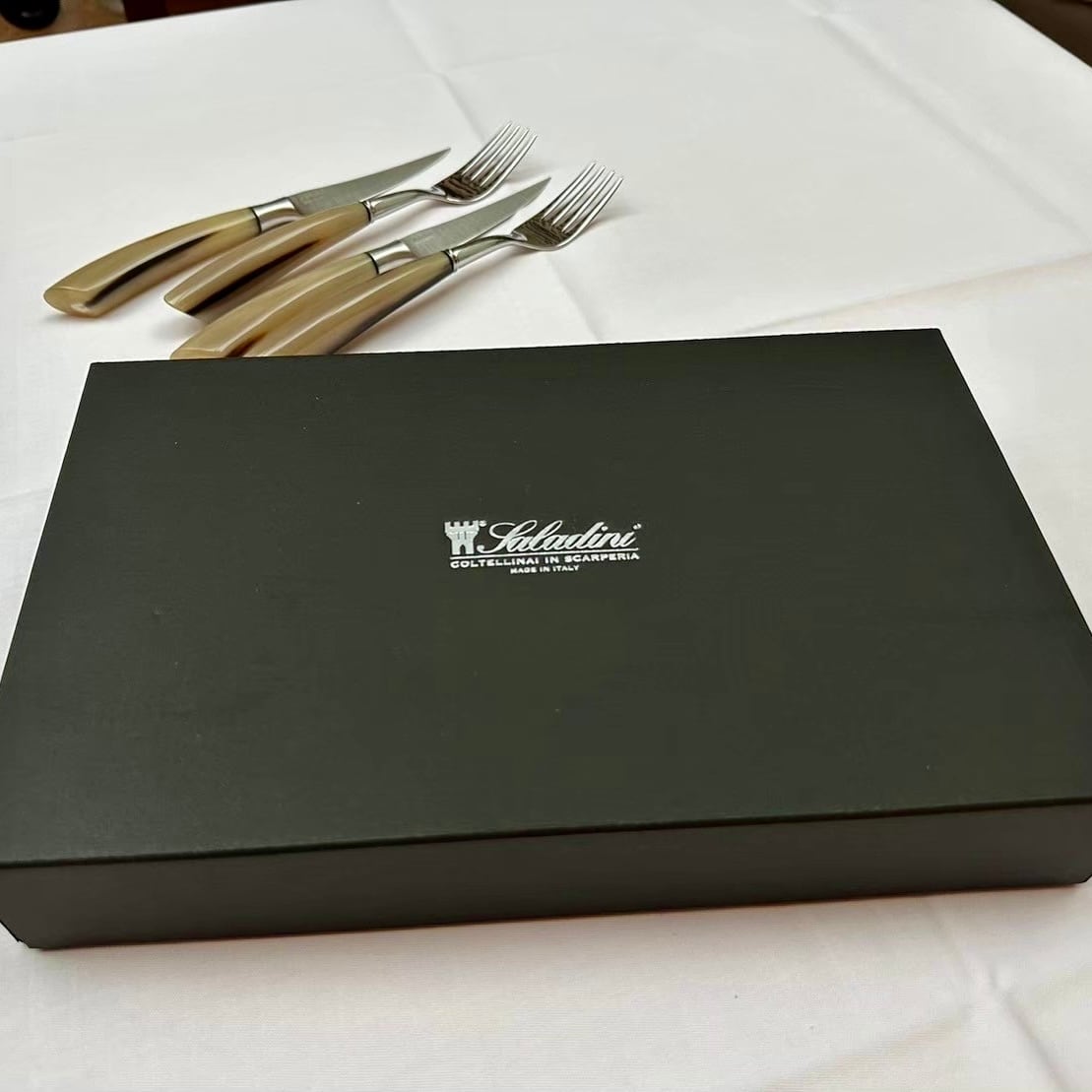 0002. ステーキ用テーブルナイフ＆テーブルフォーク『水牛角・ペア4本