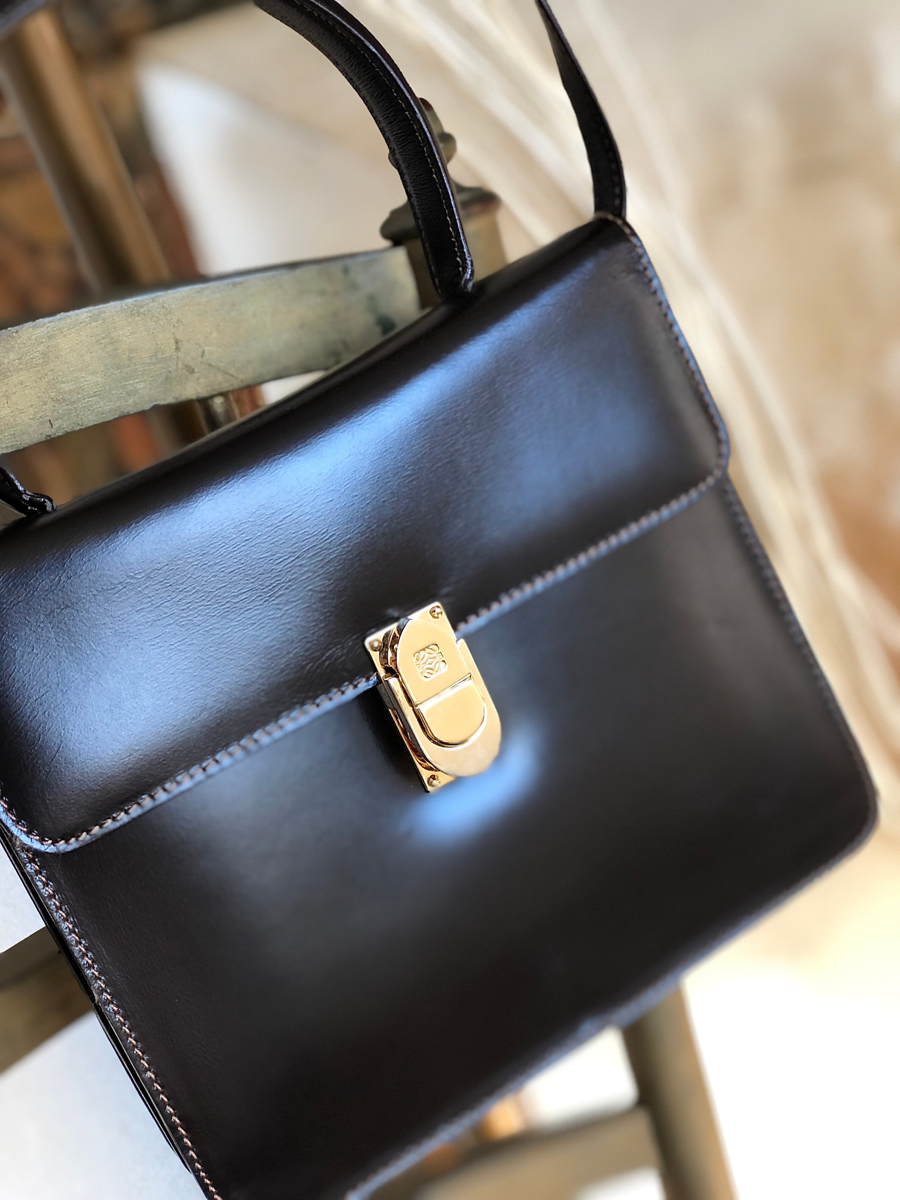 LOEWE ロエベ アナグラム フロントロック レザー 2WAY ショルダー