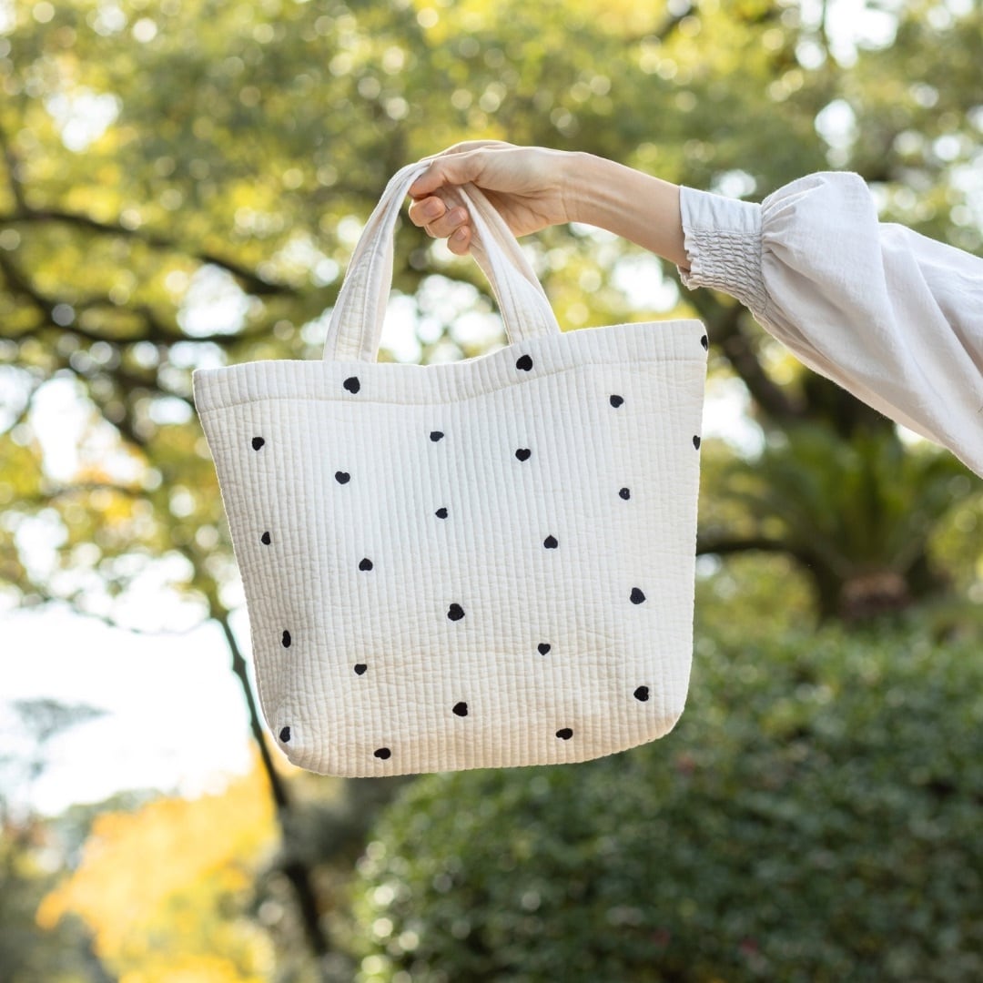 名入れ刺繍 白ヌビ ハート刺繍ふんわりやわらか イブル生地 マザーズ